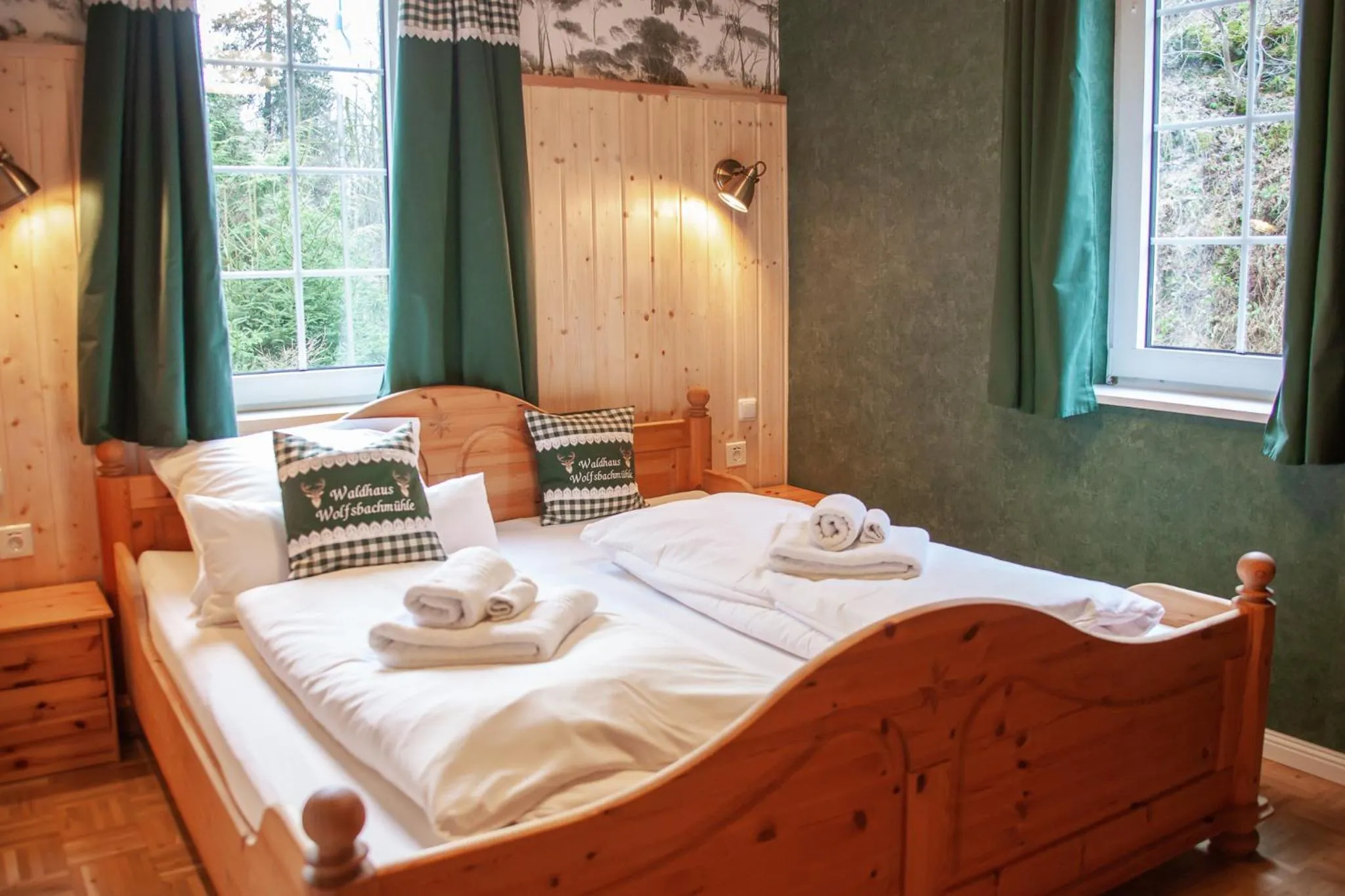 Bedroom, Bed in Waldhaus Wolfsbachmühle