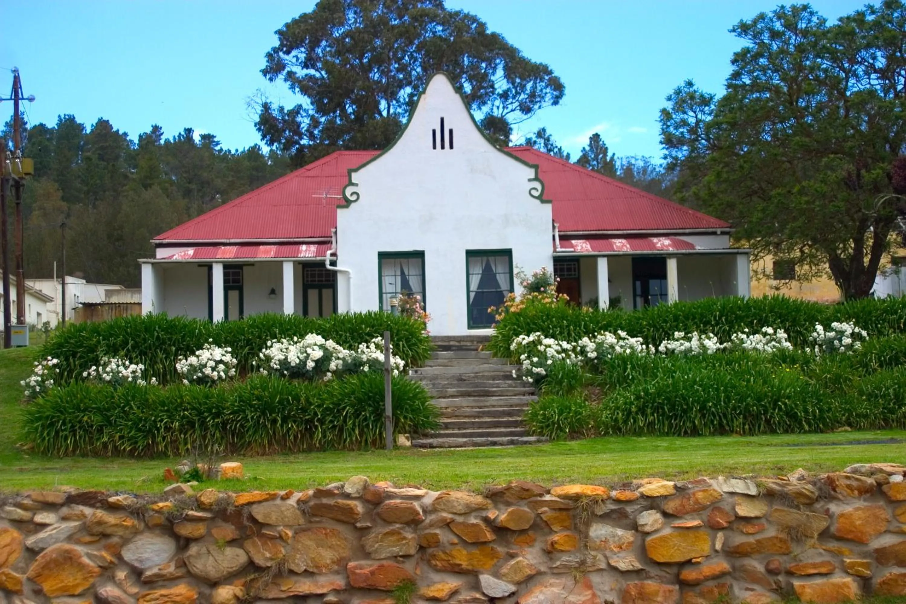 Facade/entrance in Over The Mountain Guest Farm