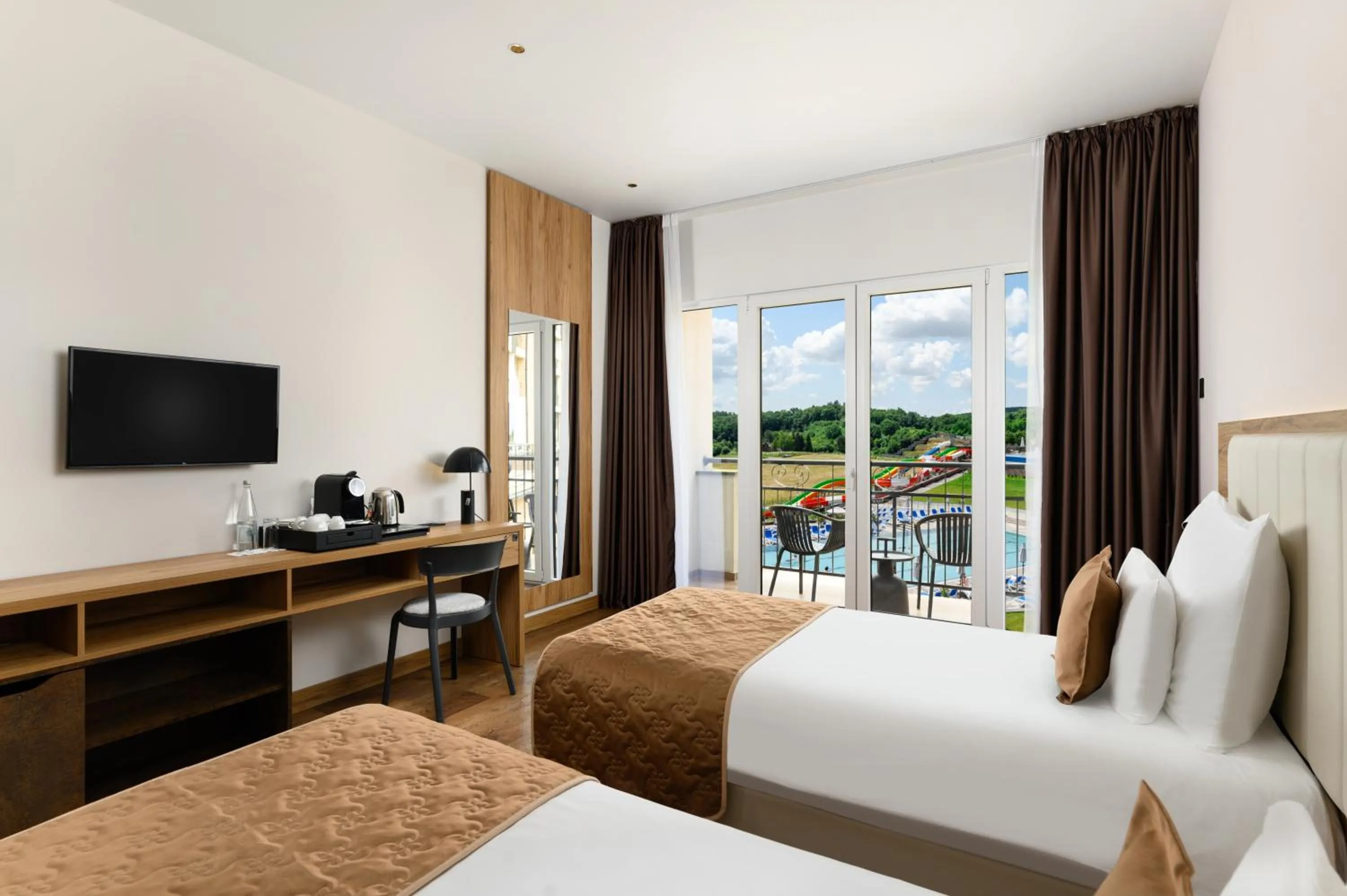 Bed in Movenpick Resort and Spa Fruske Terme