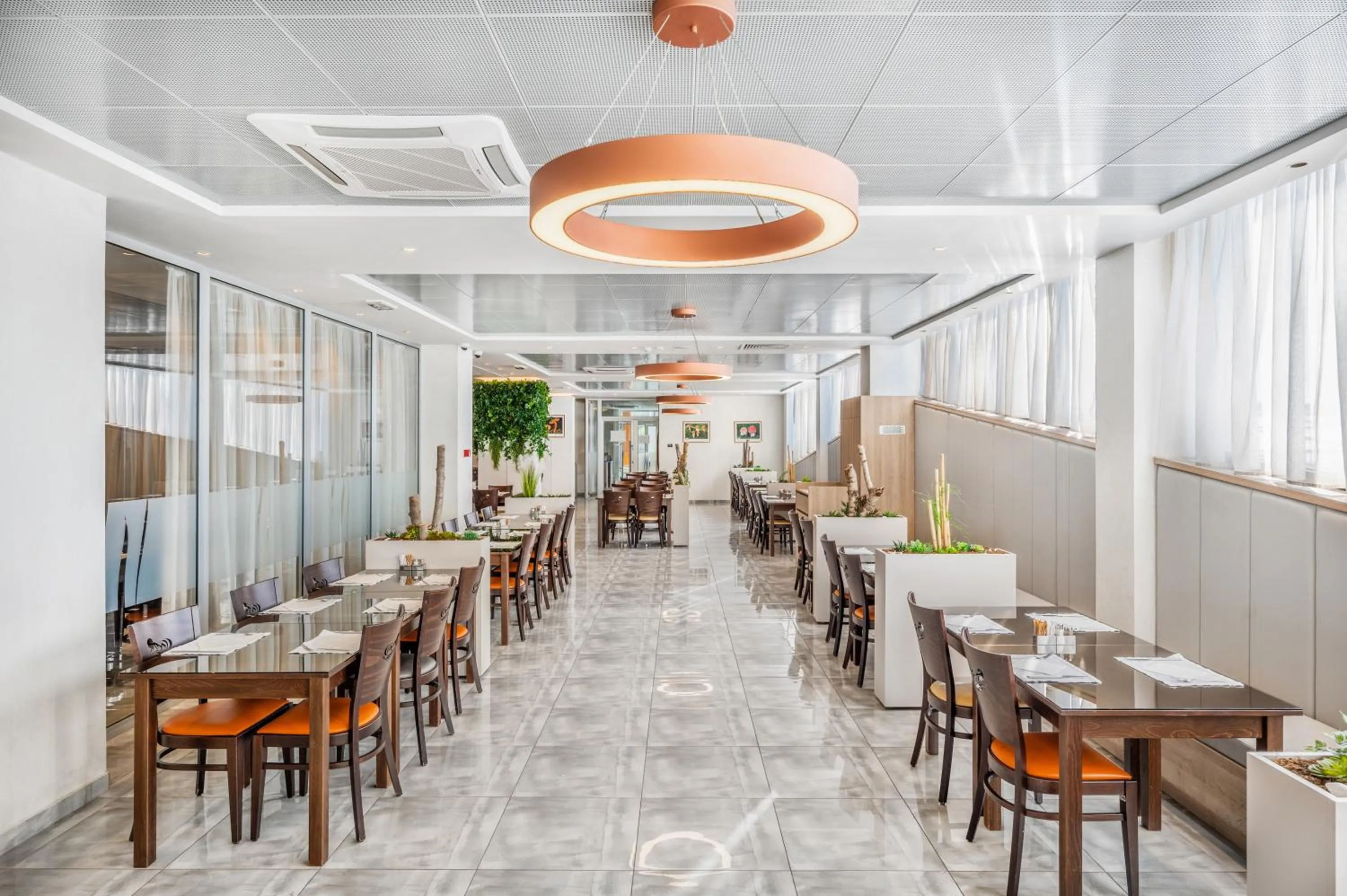 Restaurant/places to eat in Movenpick Resort and Spa Fruske Terme