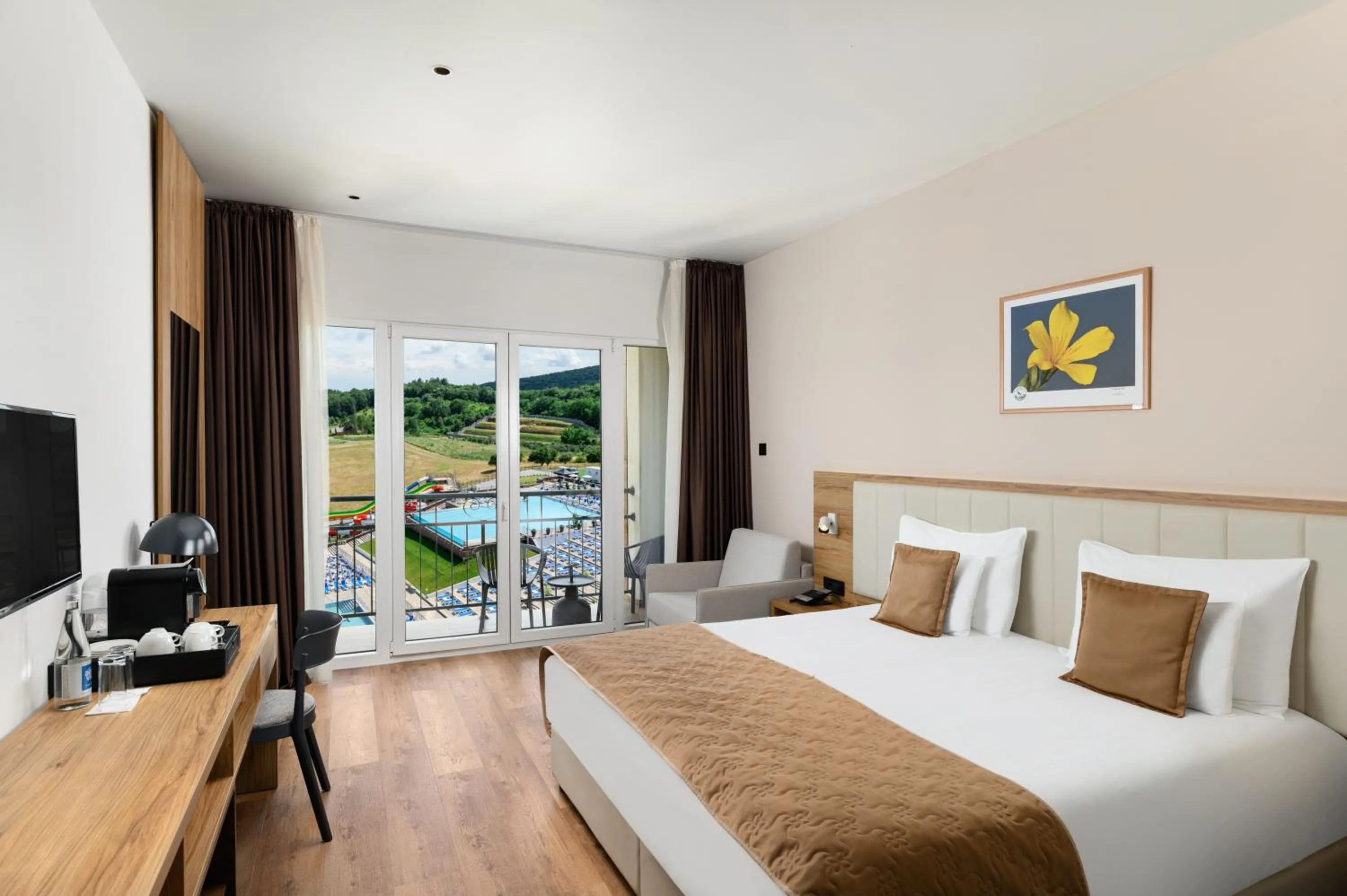 Bed in Movenpick Resort and Spa Fruske Terme