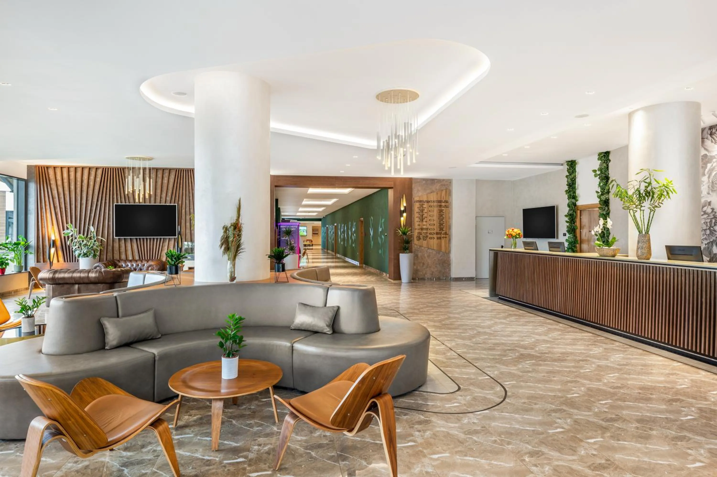 Lobby or reception in Movenpick Resort and Spa Fruske Terme