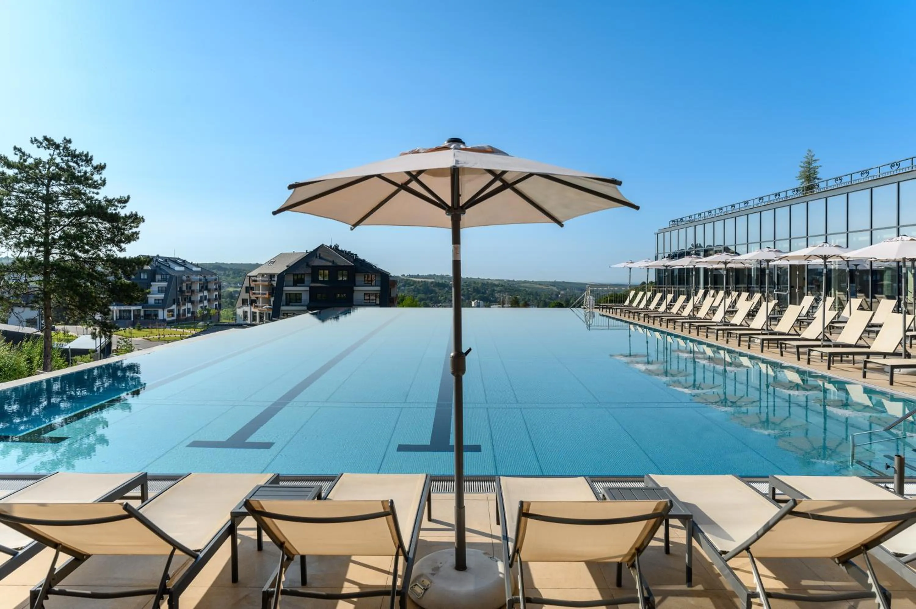 Swimming pool in Movenpick Resort and Spa Fruske Terme
