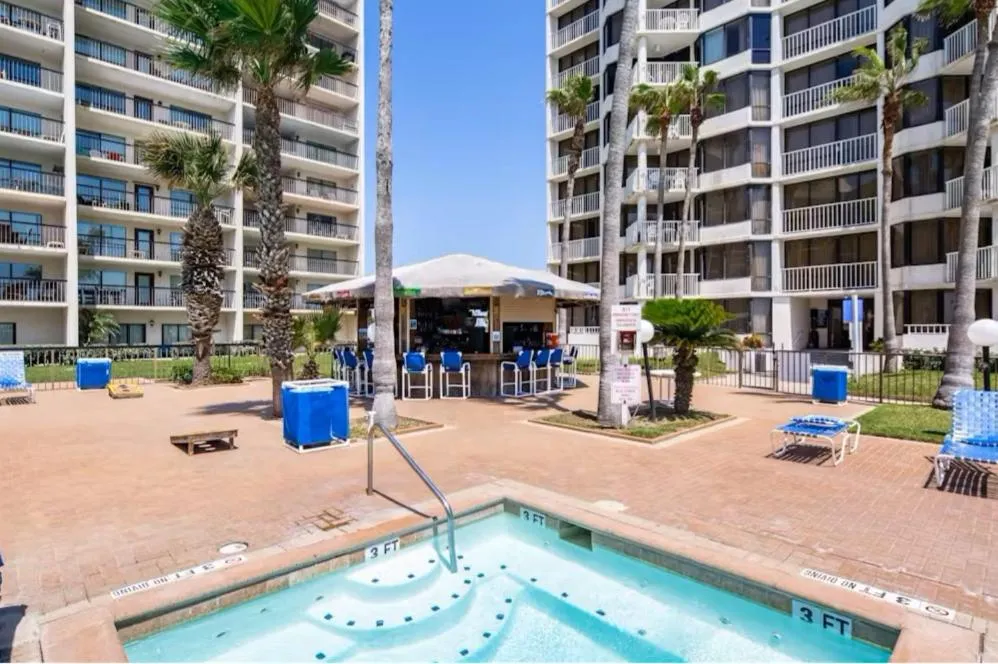 Hot Tub in Royale Beach and Tennis Club