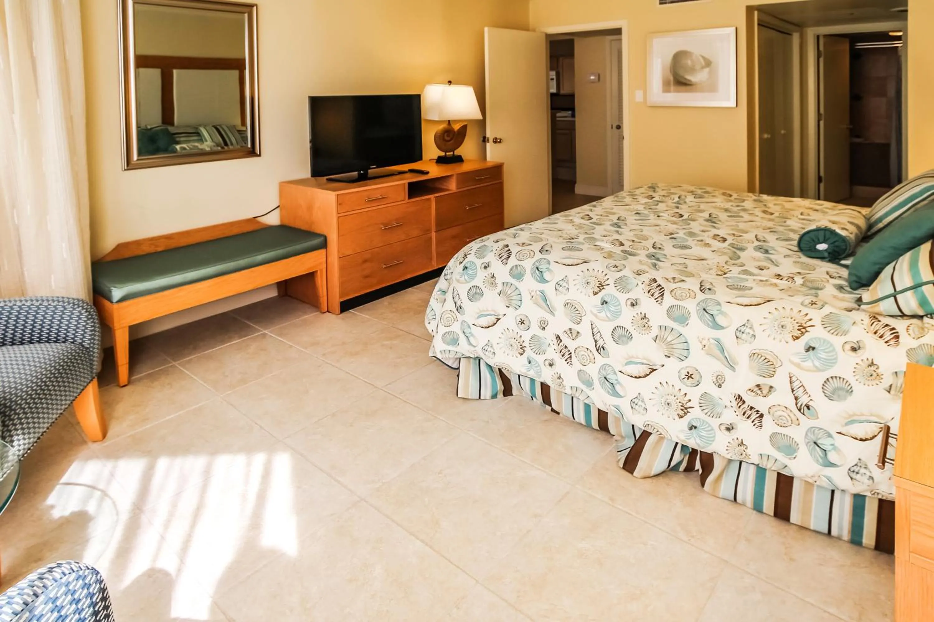 Bed in Royale Beach and Tennis Club