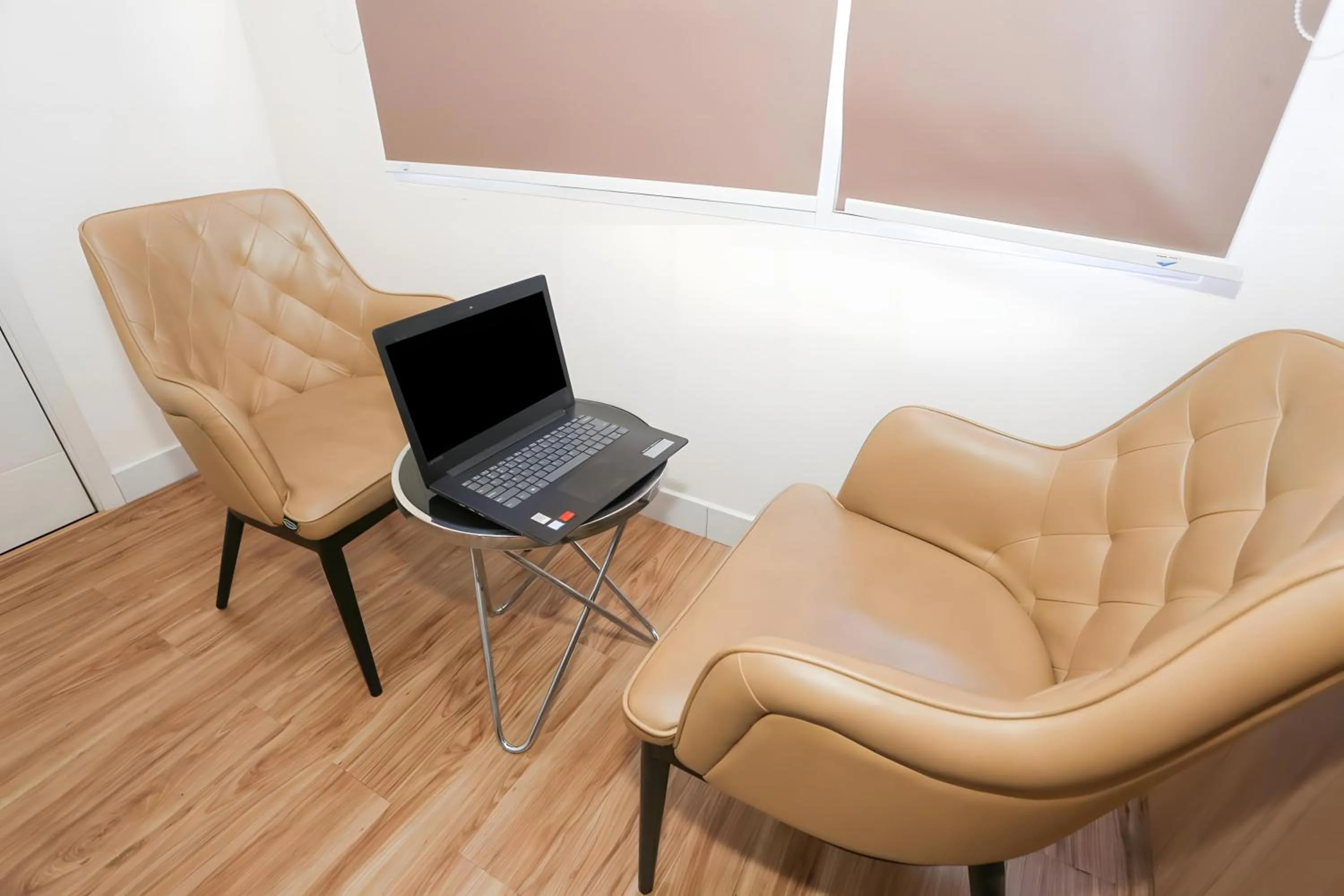 Lobby or reception in Capital O Urbano