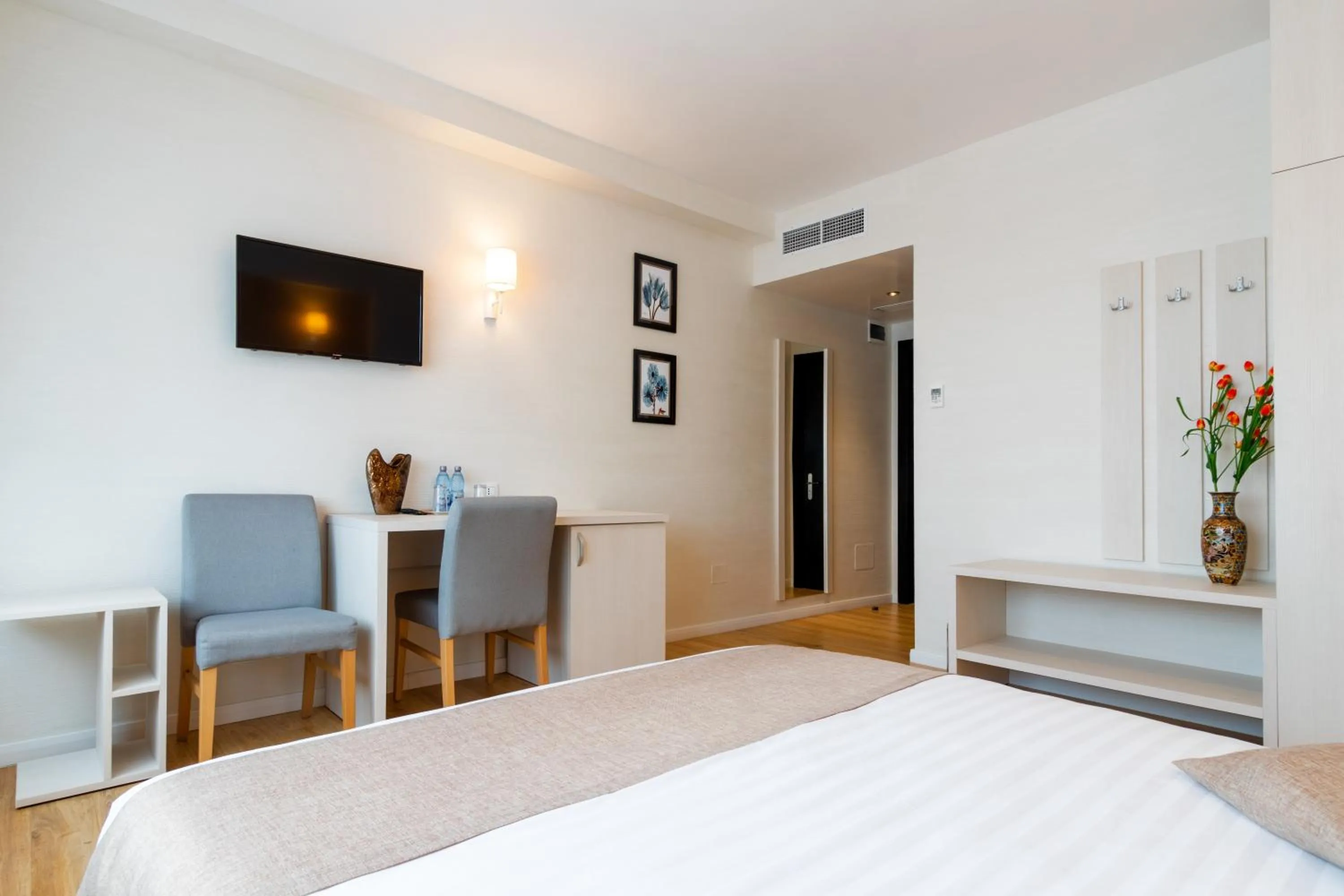 Photo of the whole room, Bed in Hotel Bulevard