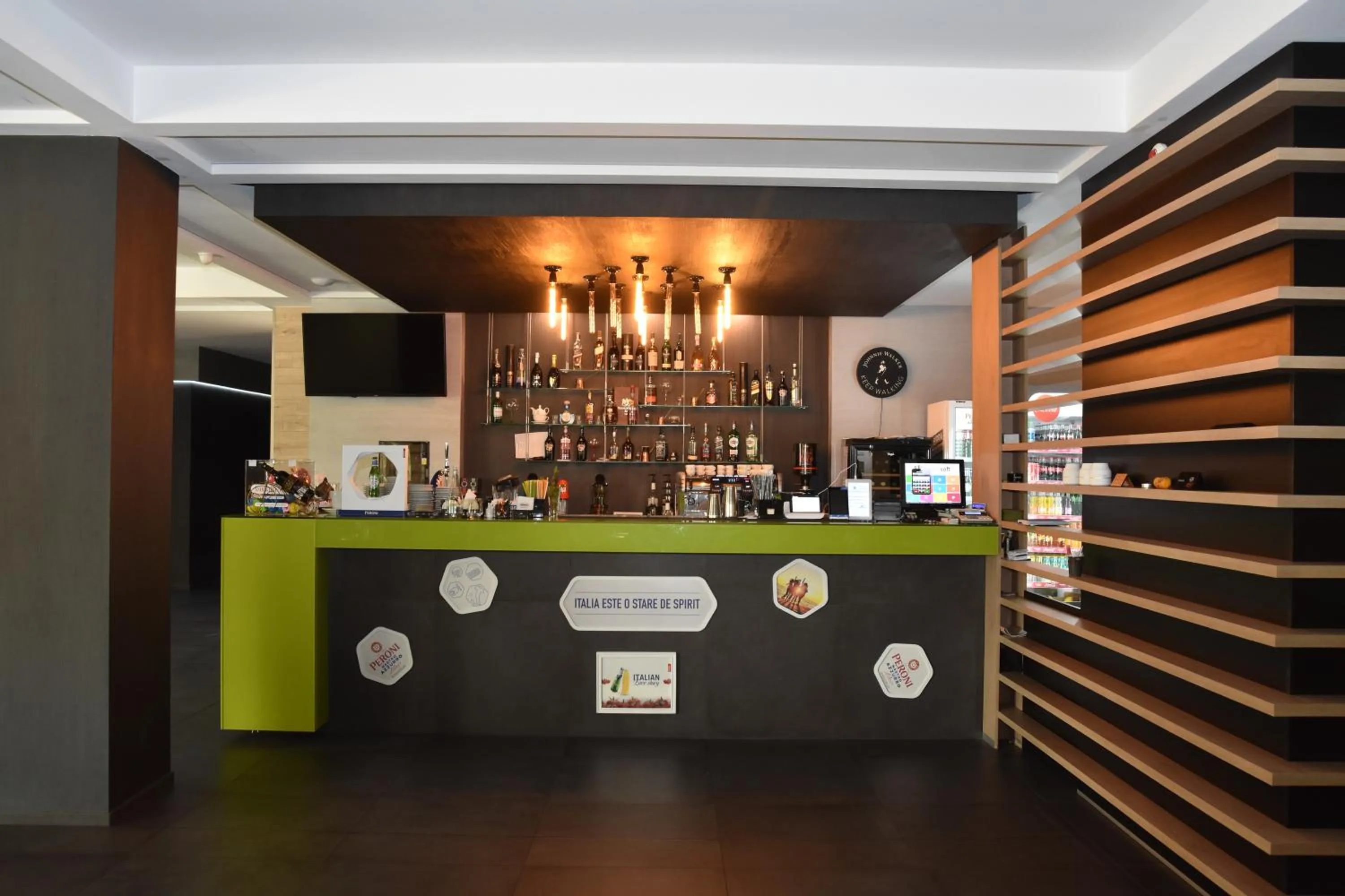 Restaurant/places to eat in Hotel Bulevard