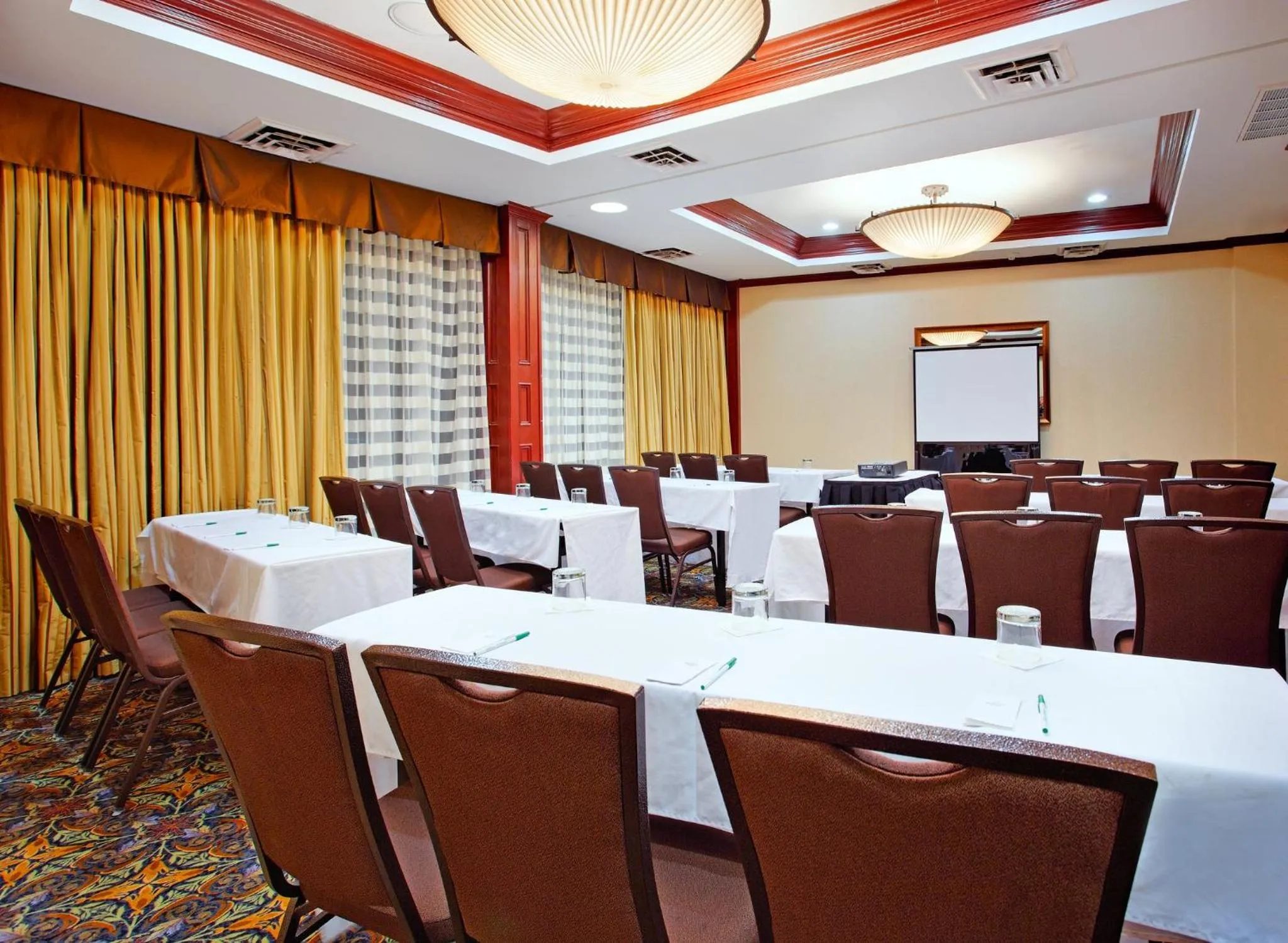 Meeting/conference room in Holiday Inn Express Dallas Market Center by IHG