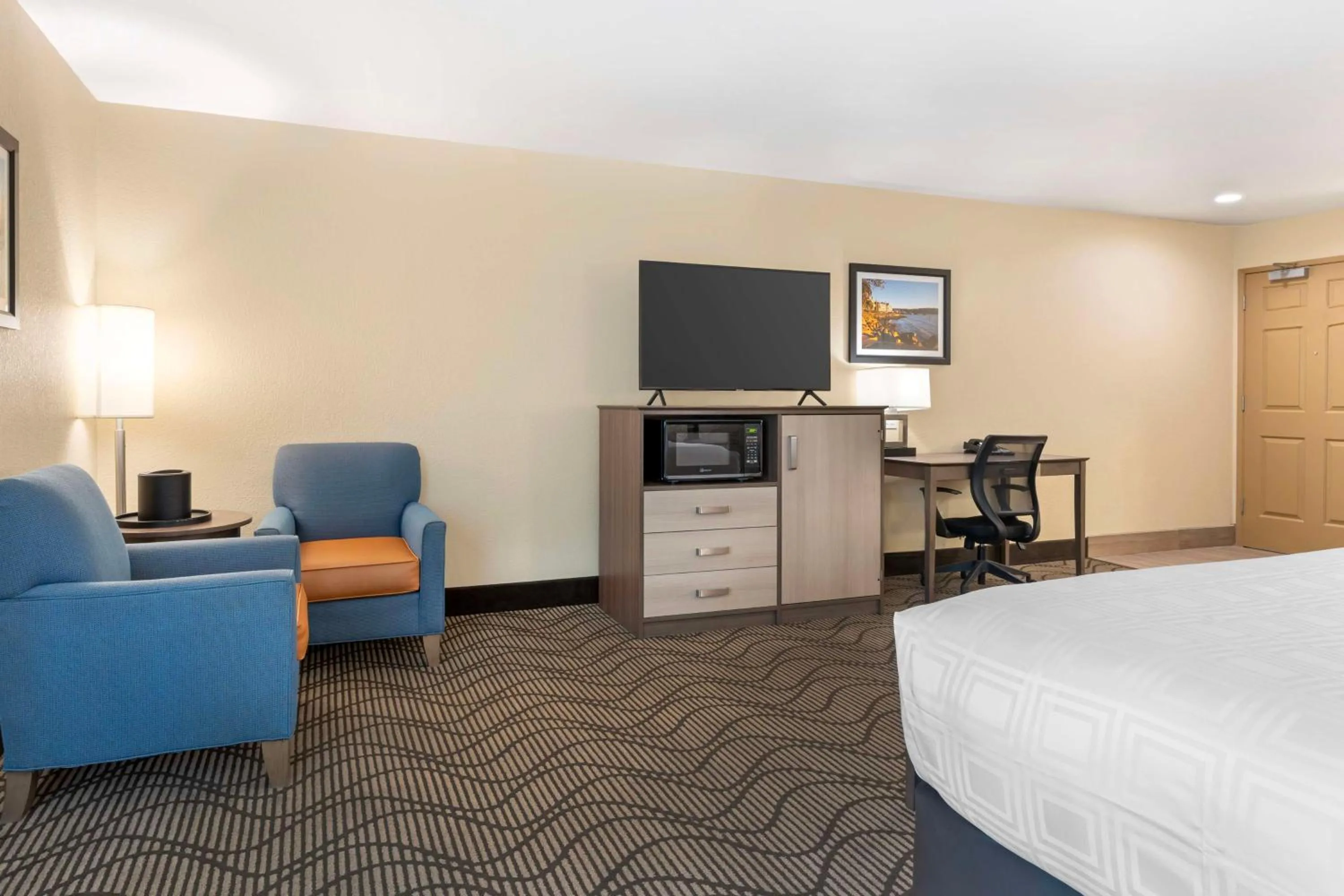 Bedroom, Bed in Best Western Plus Heritage Inn