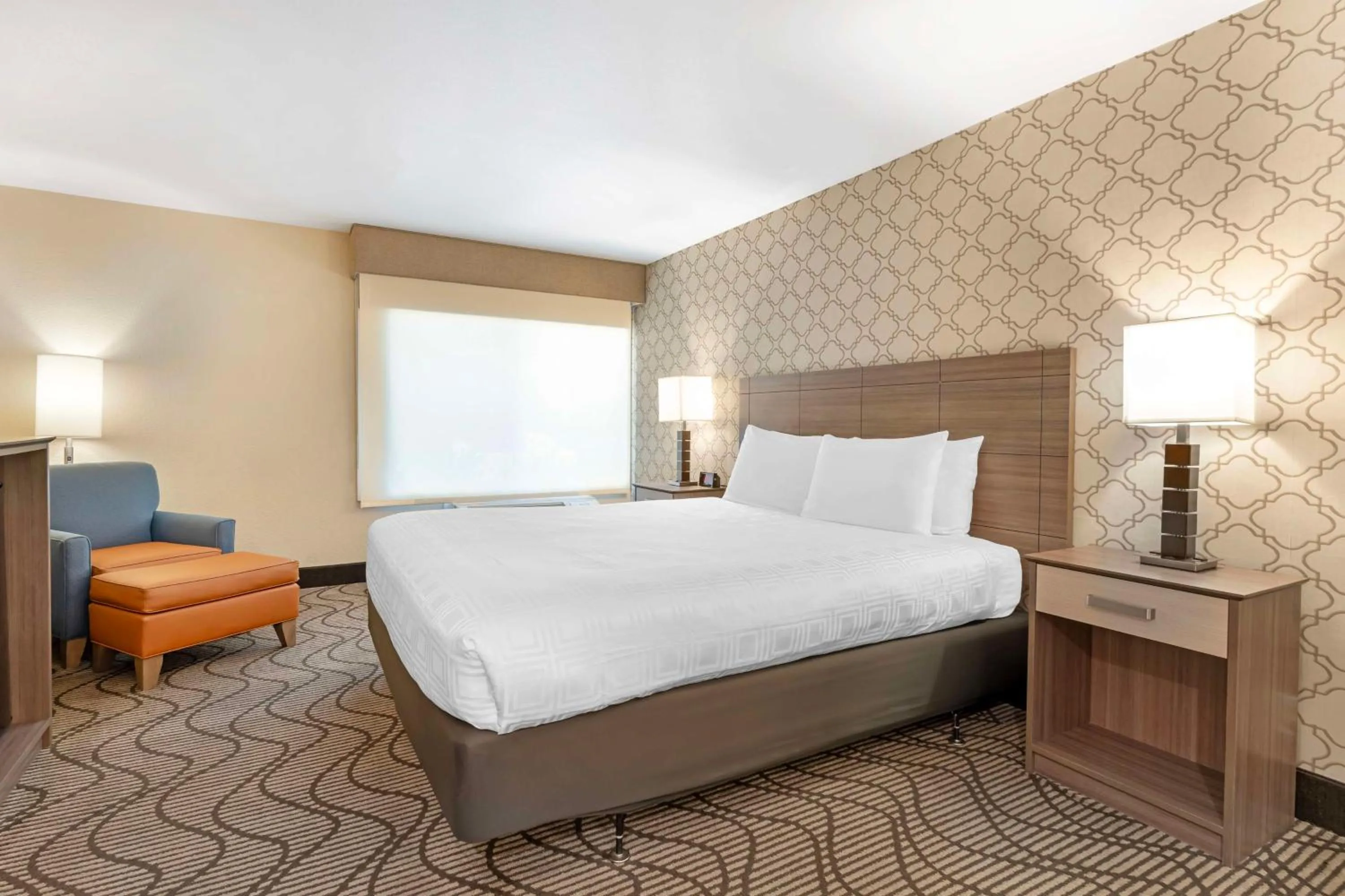 Bedroom, Bed in Best Western Plus Heritage Inn