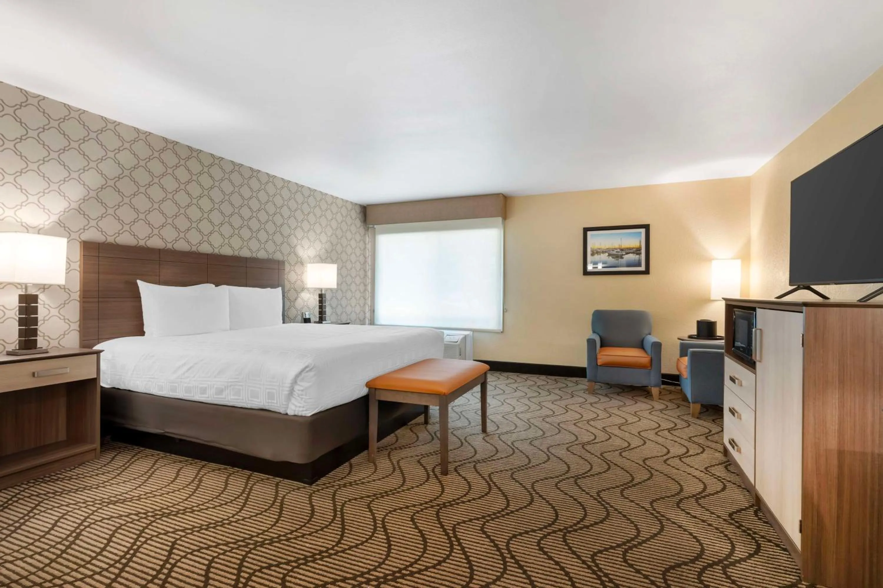 Bedroom, Bed in Best Western Plus Heritage Inn