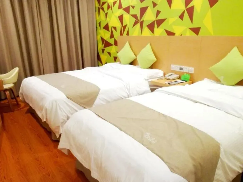 Bed in Vatica Xuzhou Suining Bus Station Building Materials City Hotel