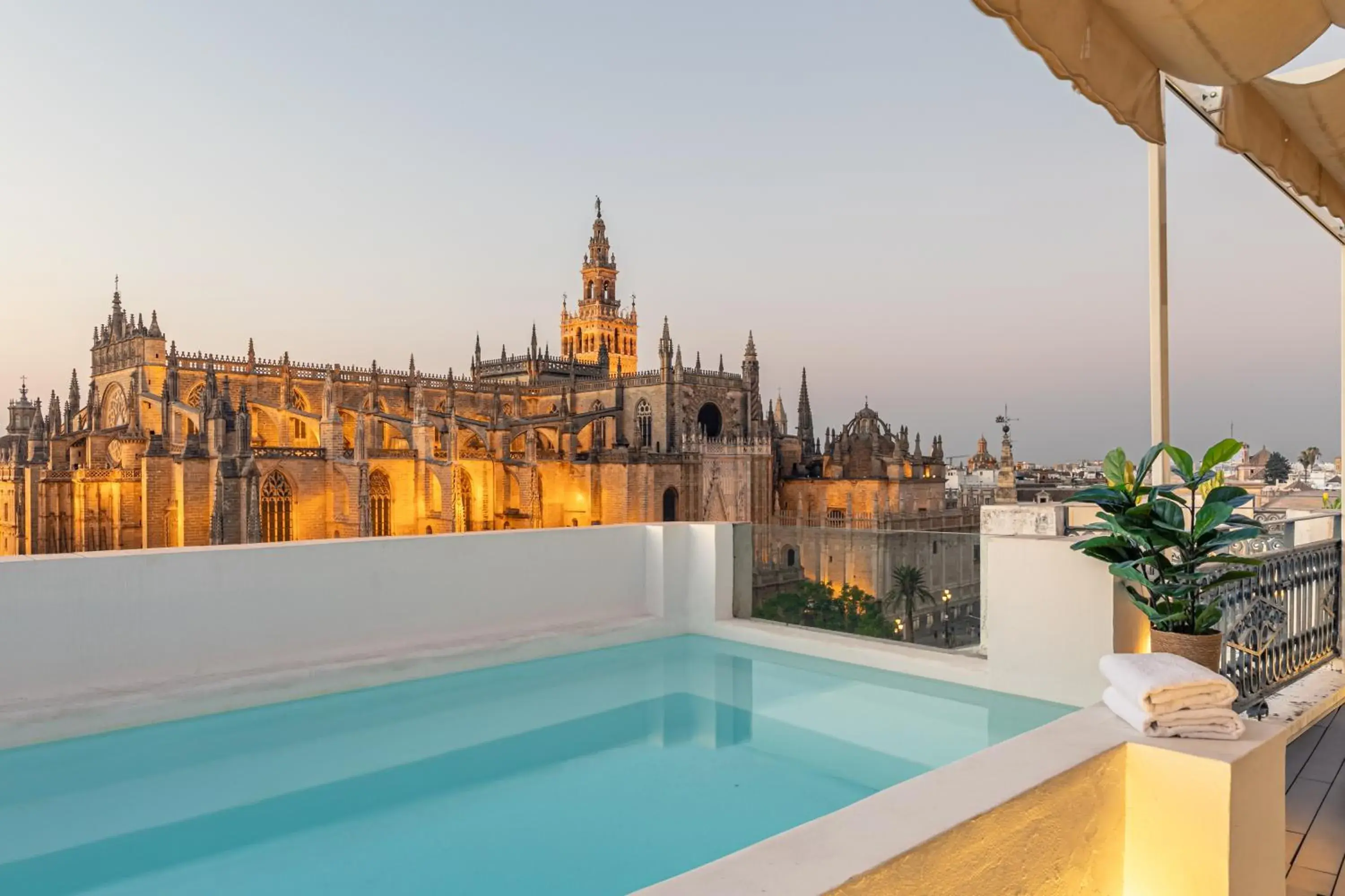Two-Bedroom Apartment in ISG Apartments Cathedral Sunrise Private Pool Two-Bedroom Apartment in ISG Apartments Cathedral Sunrise Private Pool