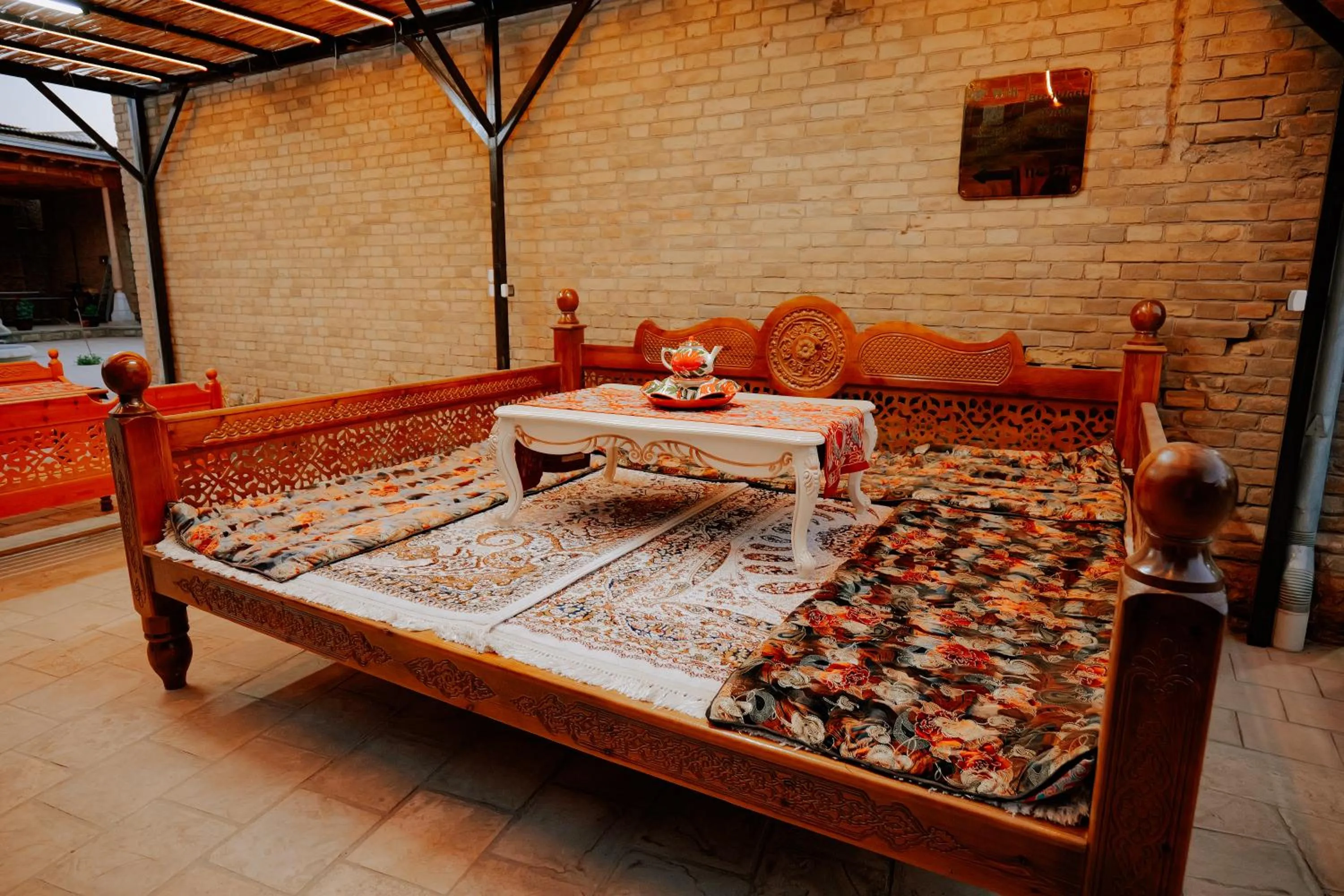 Photo of the whole room, Bed in Imperial Palace Bukhara
