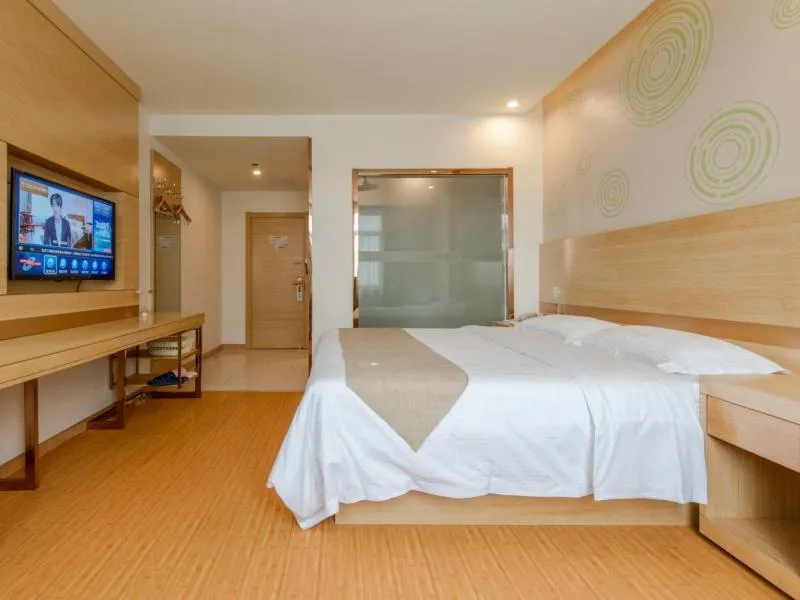 Bed in GreenTree Inn LiuAn Huoshan County Yingjia Avenue County Hospital Express Hotel