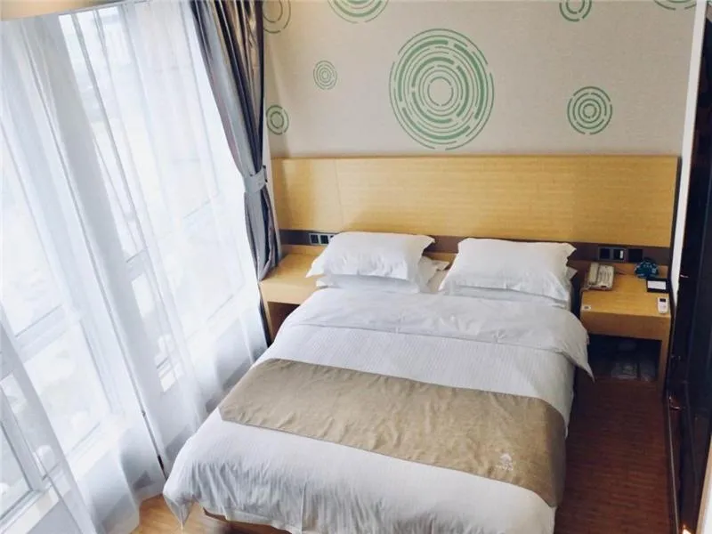 Bed in GreenTree Inn HuaiAn Area for development Shenzhen East Road Express Hotel