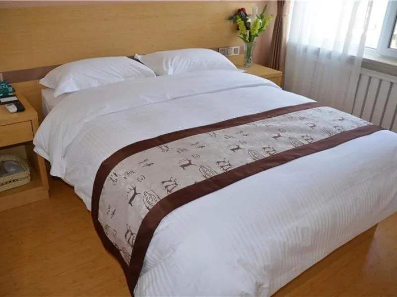 Bed in GreenTree Inn Shenyang Shengjing Hospital Shenyang Liaol Road Business Hotel