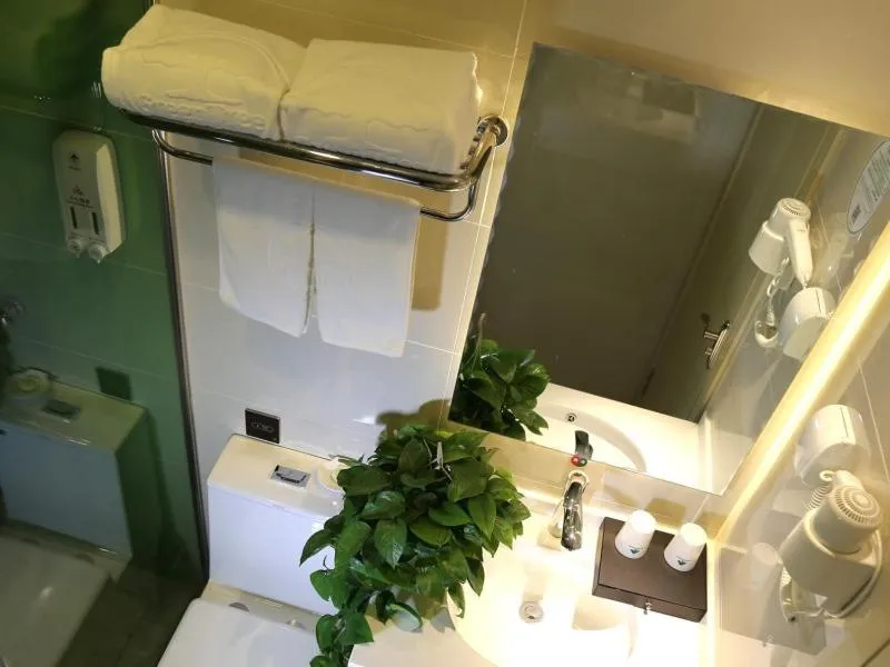 GreenTree Inn Dalian Dalian North Railway Station Express Hotel