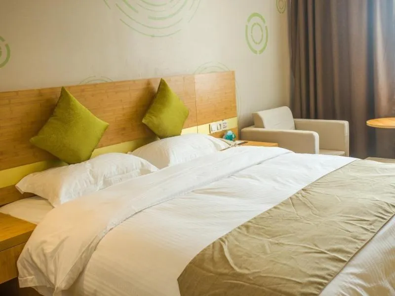 Bed in GreenTree Inn Hefei Lujiang County Jinjie 1 Express Hotel