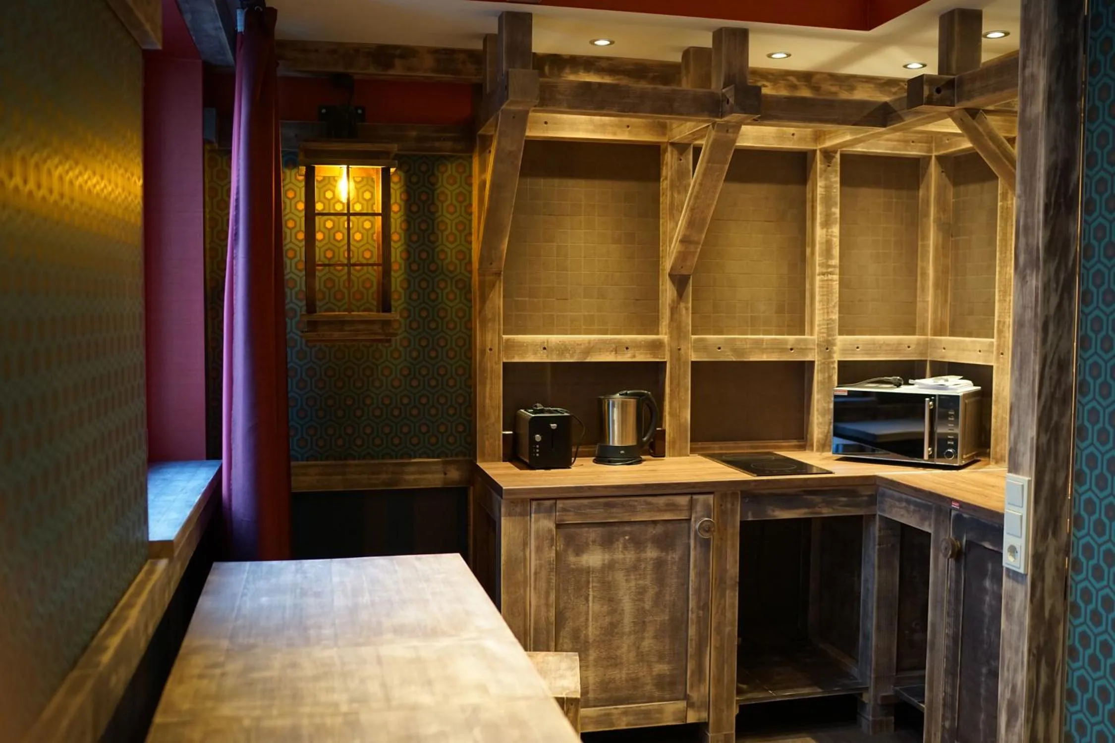 Kitchen or kitchenette, Bed in Aparthotel MyCologne