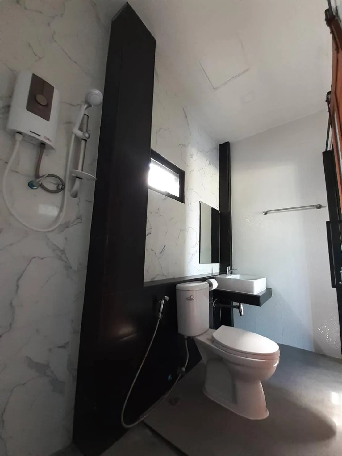 Bathroom in BaanKampu Resort