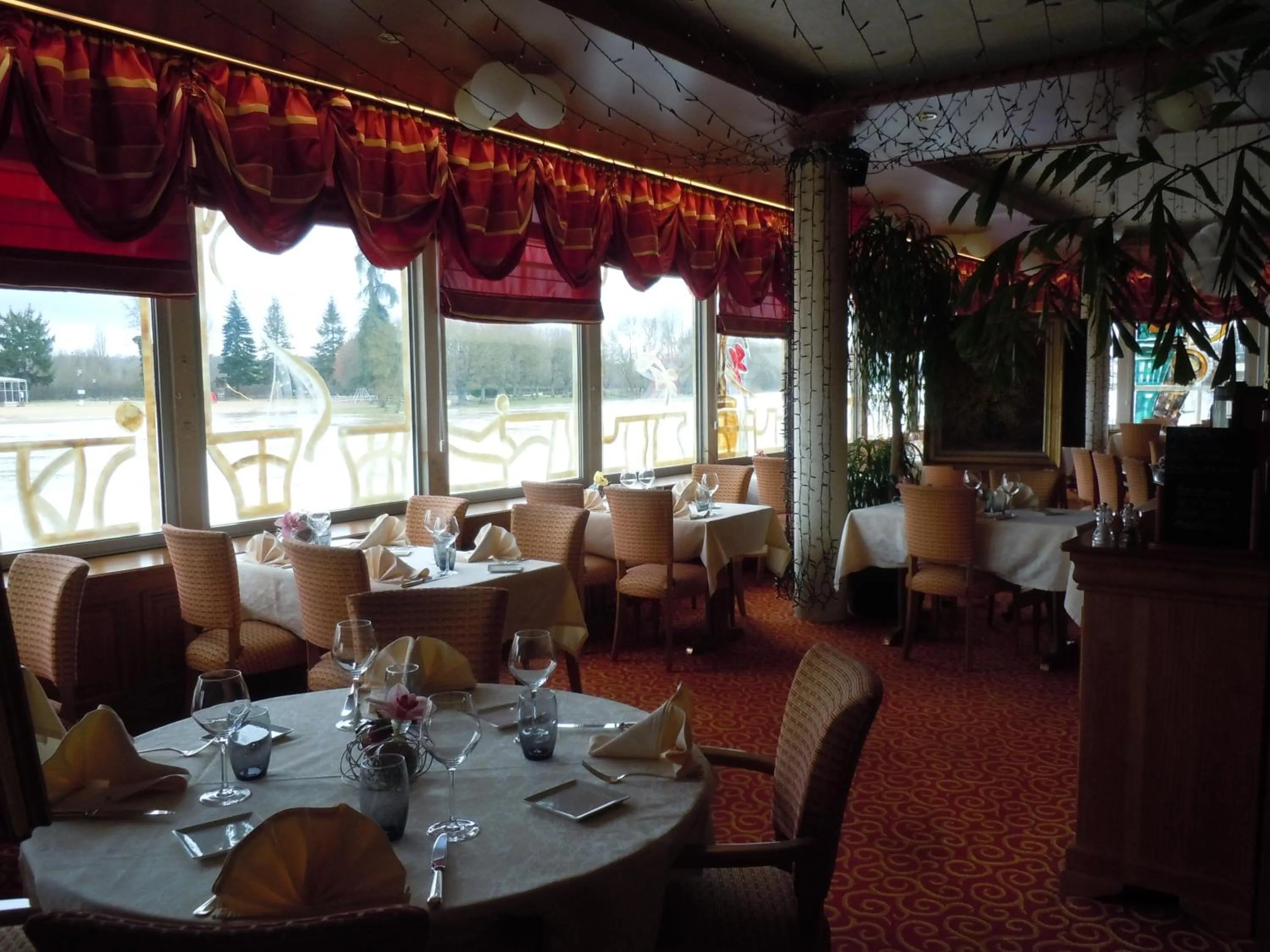 Restaurant/places to eat in Hôtel Restaurant Le Bellevue Montrichard 3 étoiles