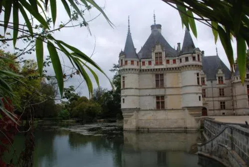 Facade/entrance in Hôtel Restaurant Le Bellevue Montrichard 3 étoiles