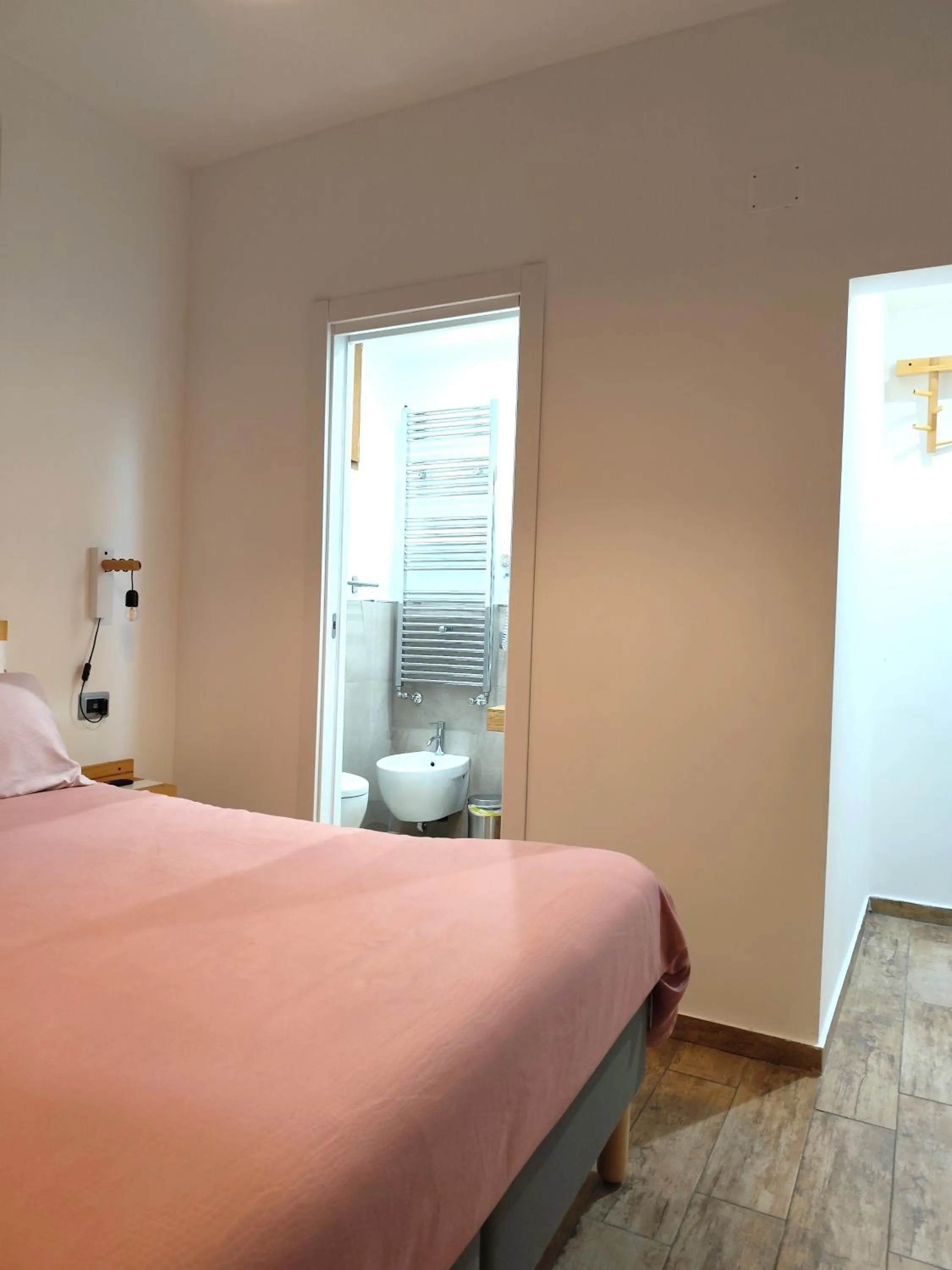 Bedroom, Bed in Forese House
