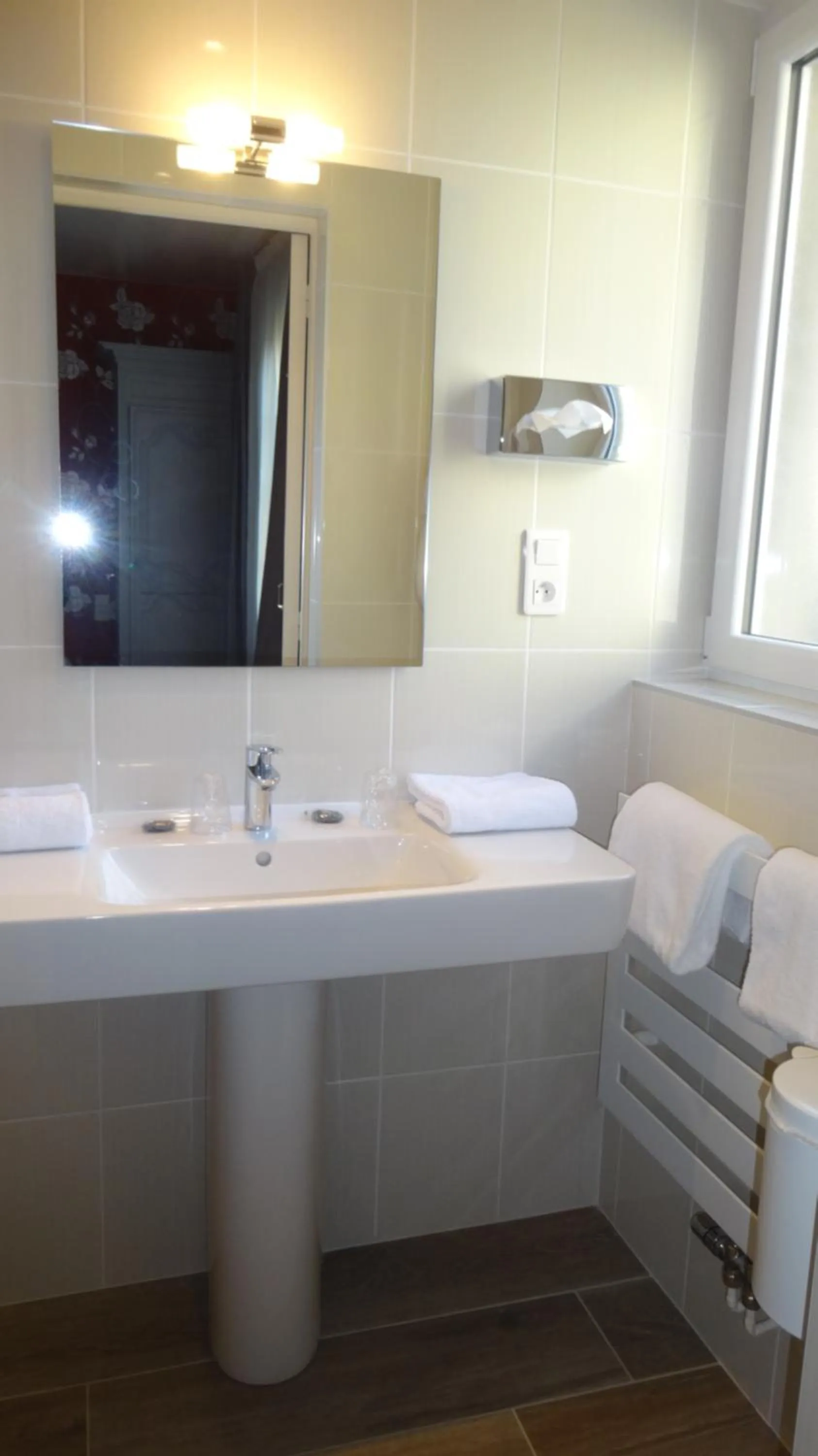 Bathroom in Best Western Hôtel Montgomery