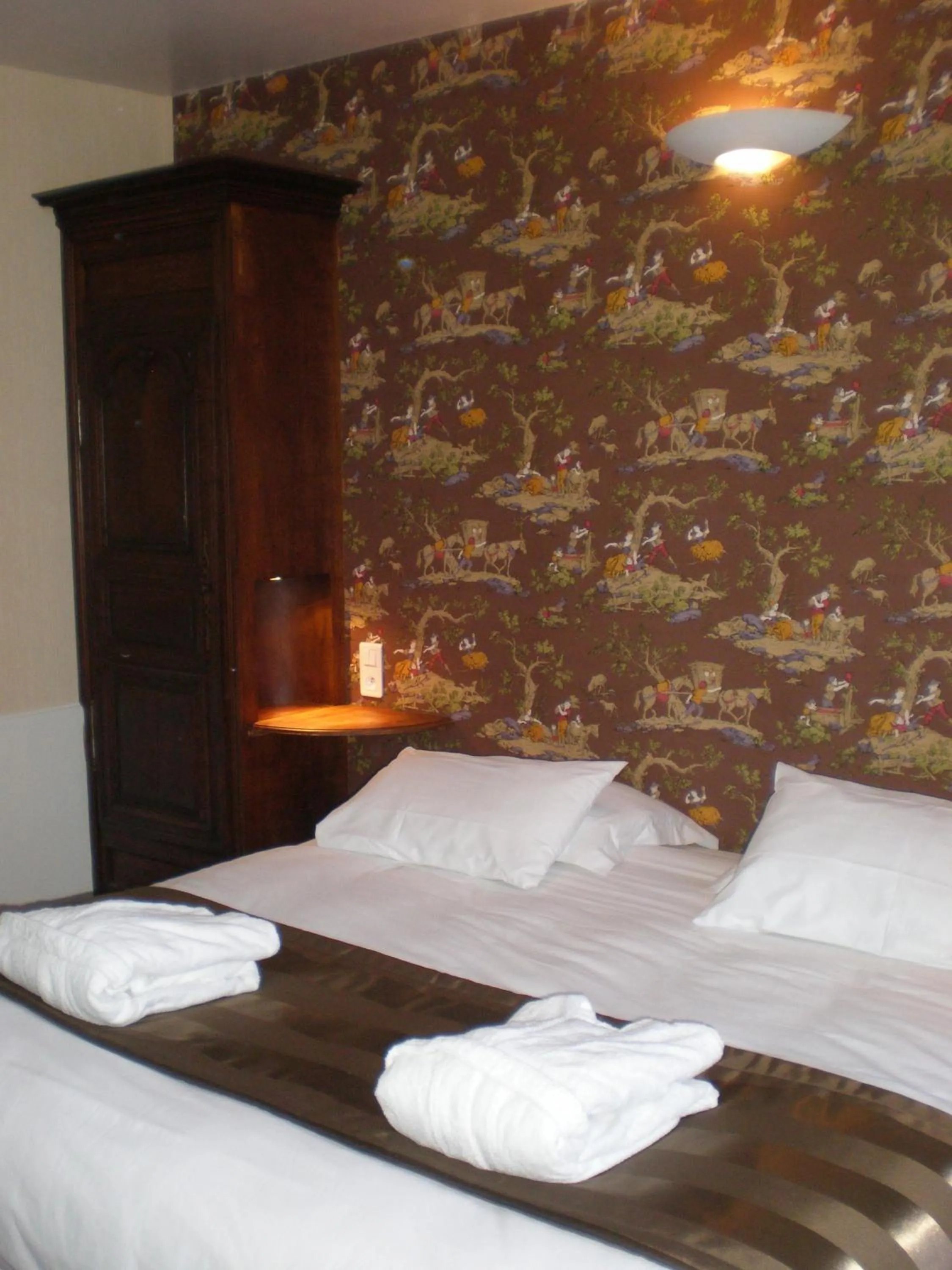 Bedroom, Bed in Best Western Hôtel Montgomery