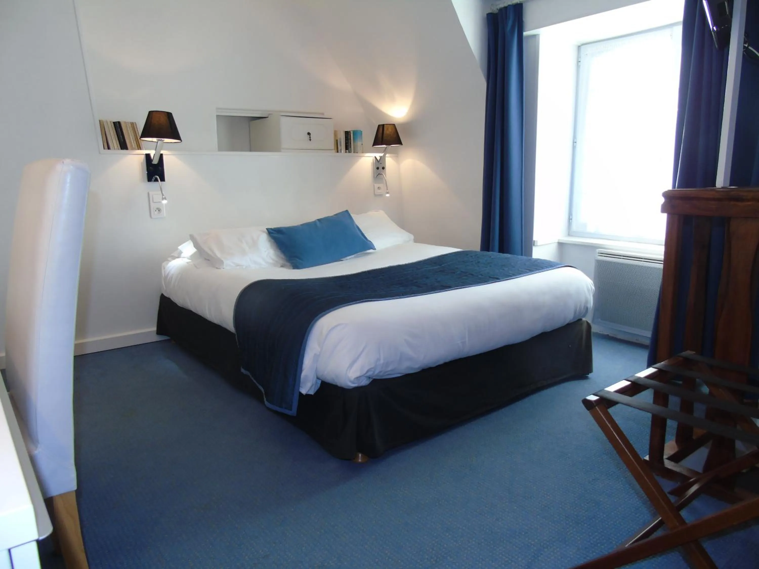 Bedroom, Bed in Best Western Hôtel Montgomery