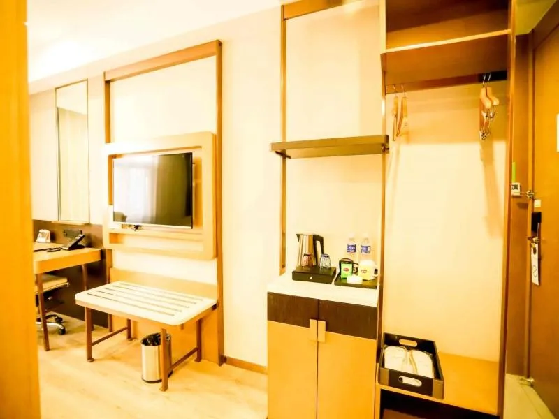 Bed in GreenTree Inn Xuzhou Economic Development Zone Da Miaozhen Business Hotel