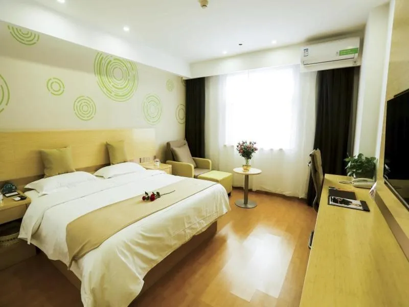 Bed in GreenTree Inn Xuzhou Economic Development Zone Da Miaozhen Business Hotel