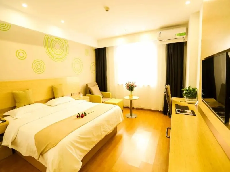 Bed in GreenTree Inn Xuzhou Economic Development Zone Da Miaozhen Business Hotel