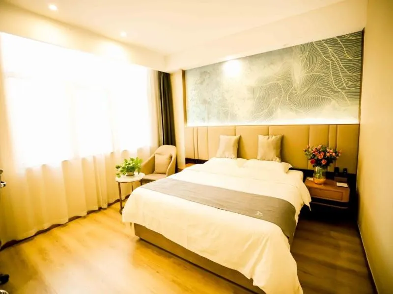 Bed in GreenTree Inn Xuzhou Economic Development Zone Da Miaozhen Business Hotel