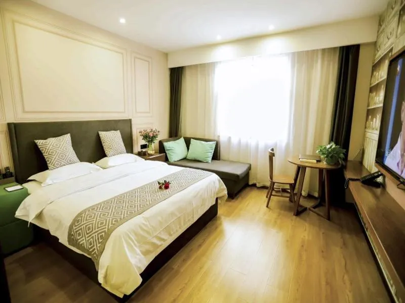 Bed in GreenTree Inn Xuzhou Economic Development Zone Da Miaozhen Business Hotel