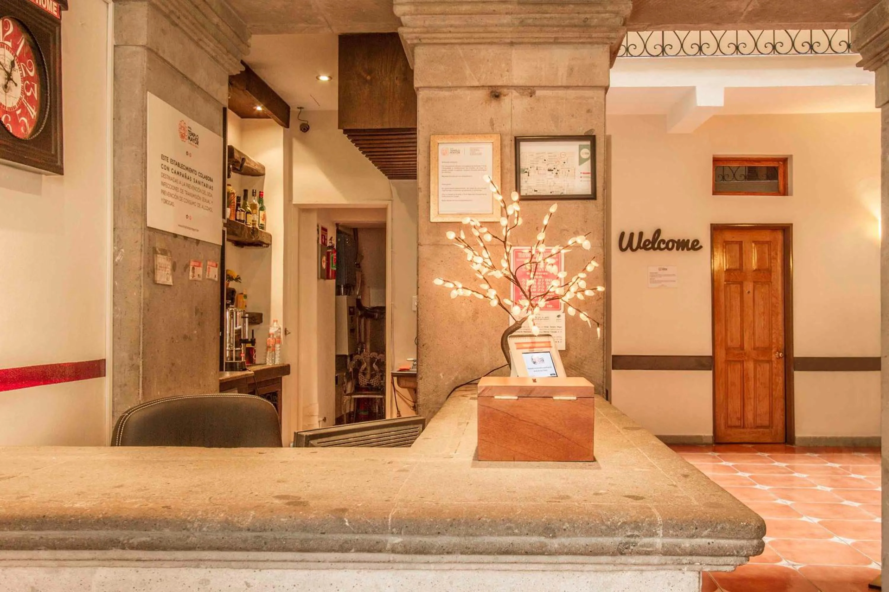 Lobby or reception, Bed in Hotel Templo Mayor