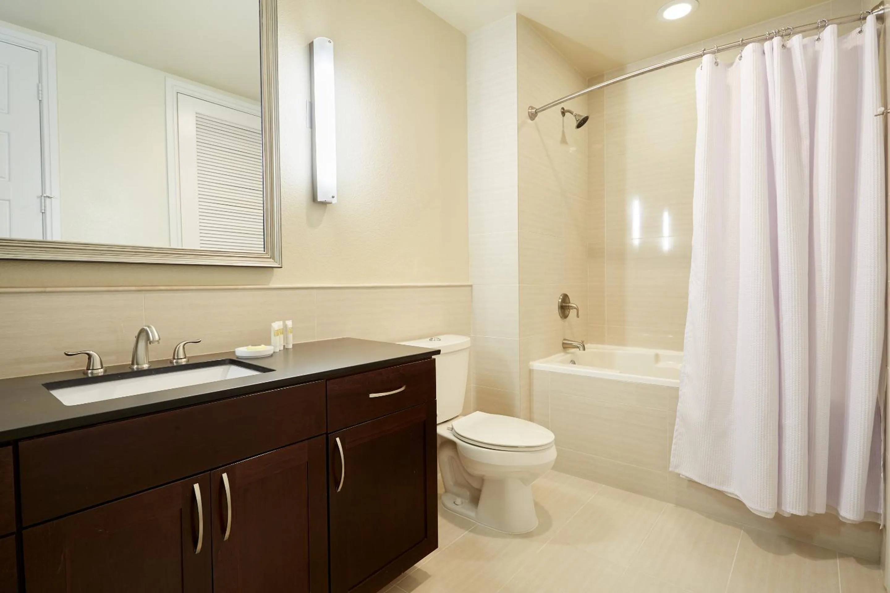 Living room in Sonder at The Catherine