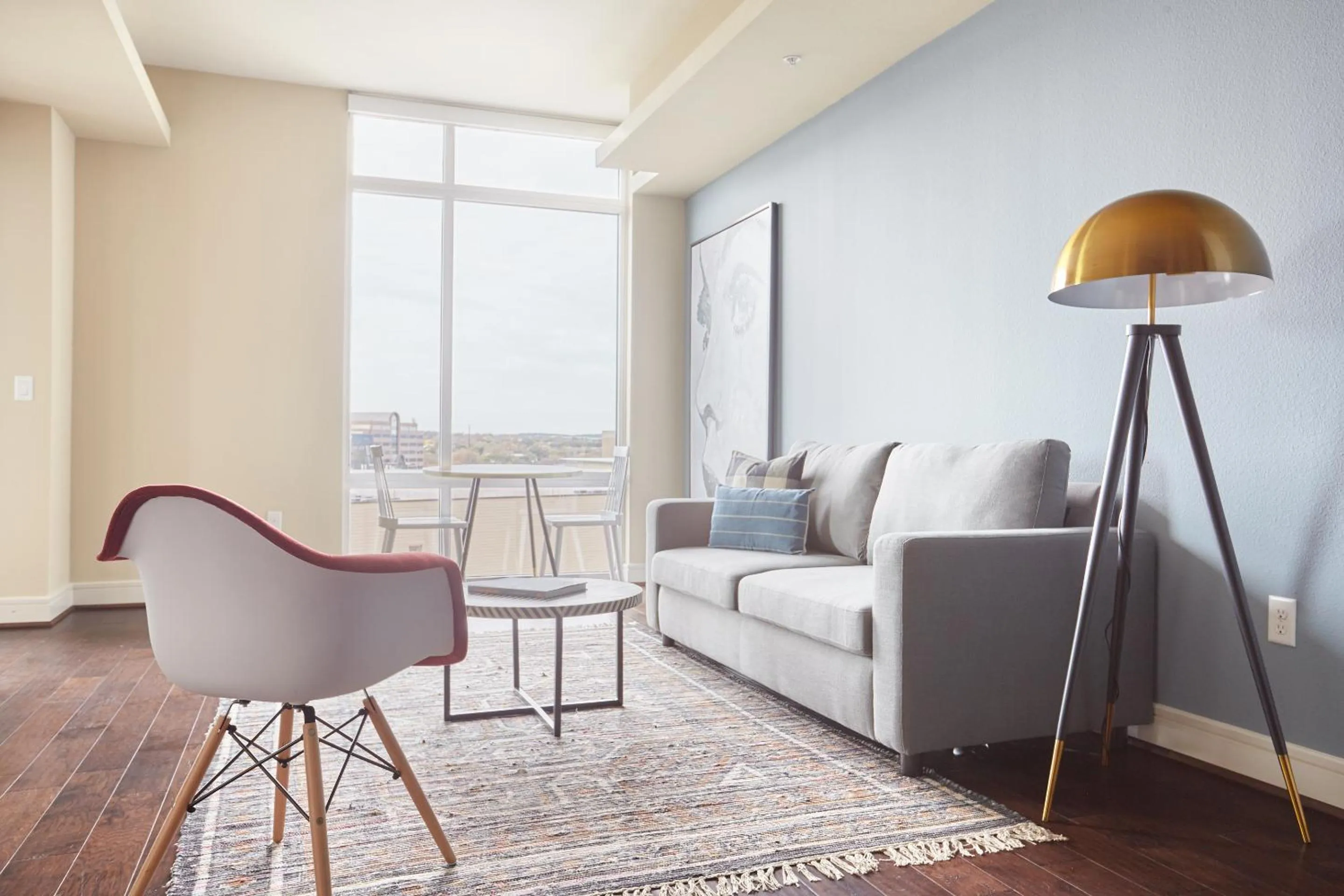 Living room in Sonder at The Catherine