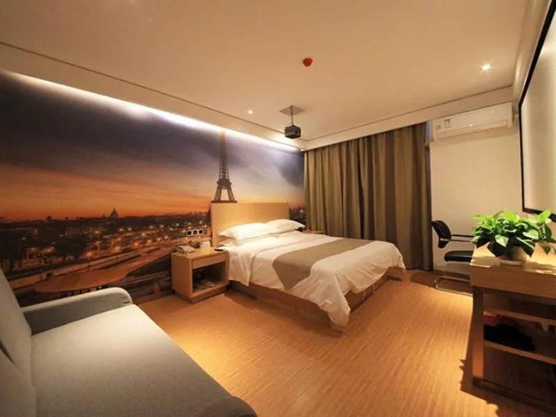 Bed in GreenTree Inn Zhengzhou Gongyi Xinxing Road Business Hotel