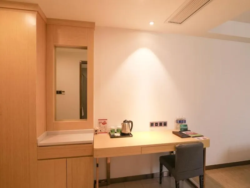 GreenTree Inn Wuxi Rongchuang cultural Tourism City Nanquan Town Business Hotel