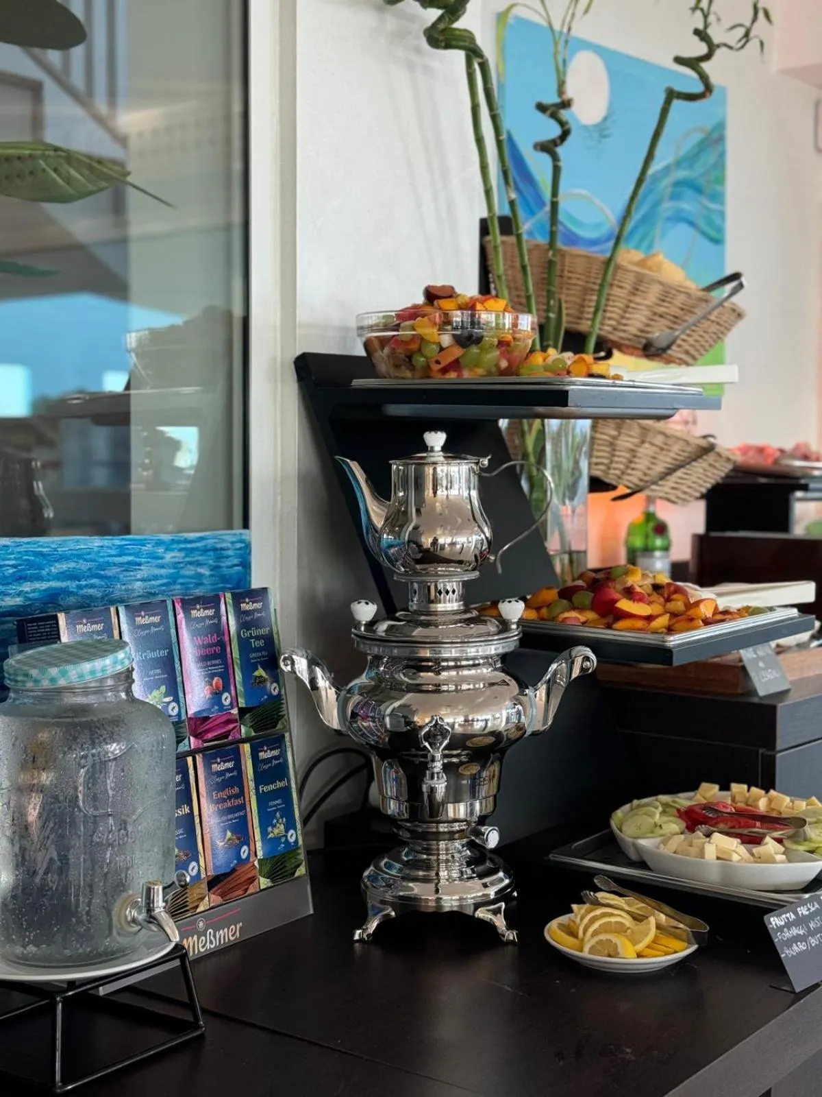 Food and drinks in G House Rimini Spiaggia