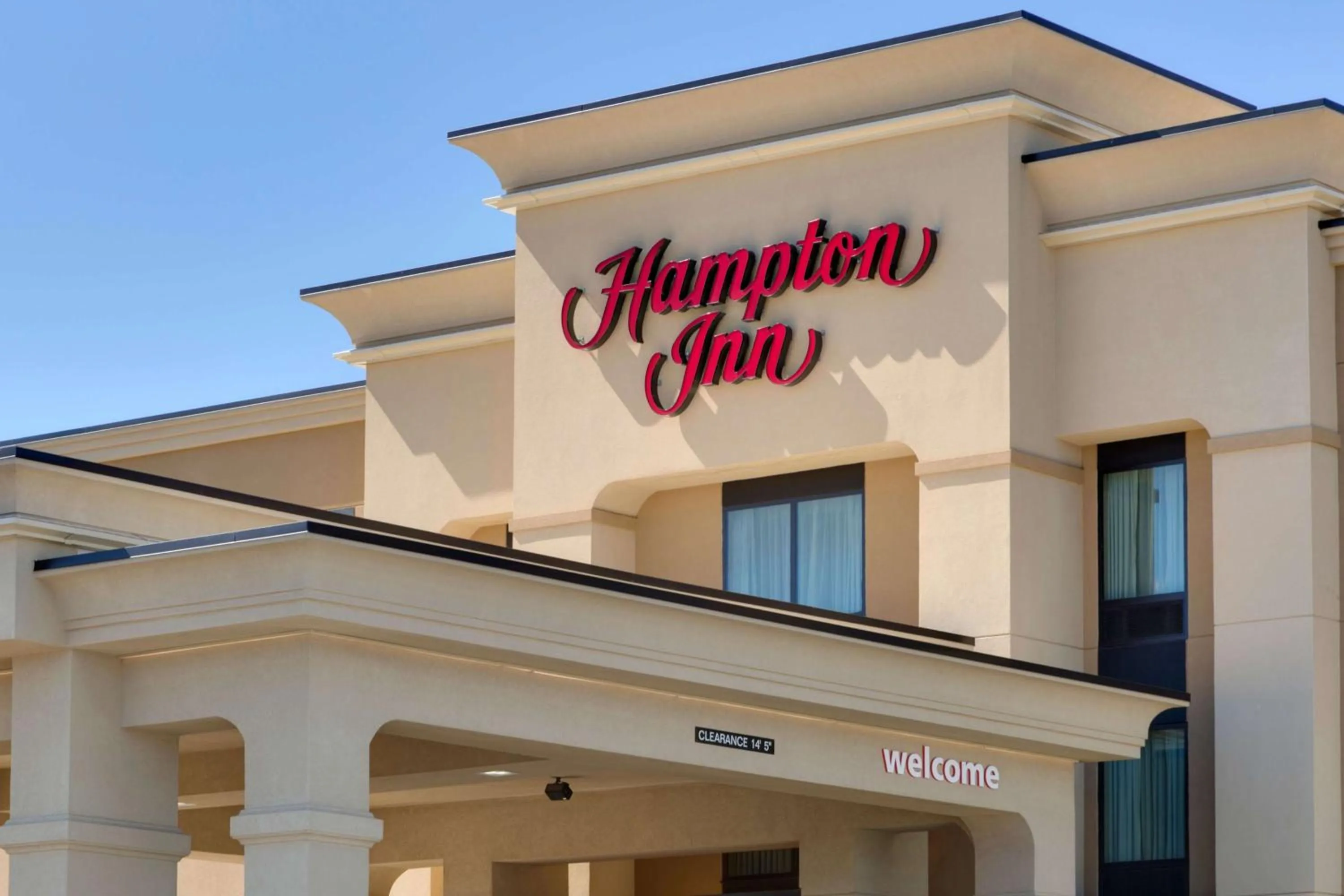 Property building in Hampton Inn Chickasha