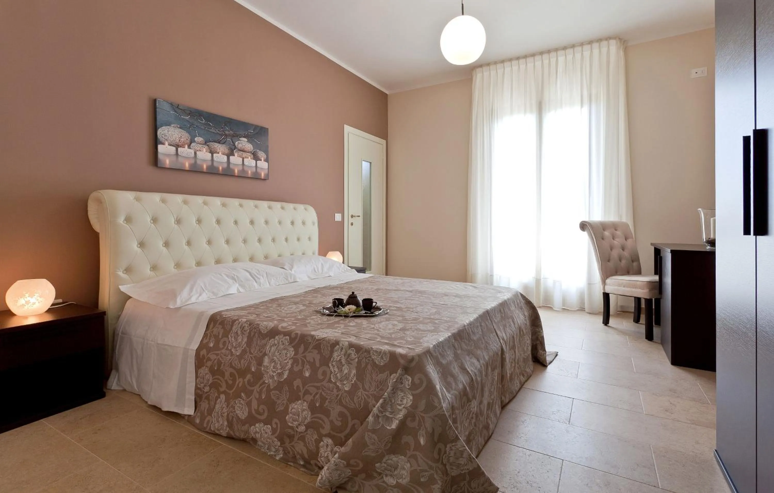 Photo of the whole room, Bed in Hotel La Campana