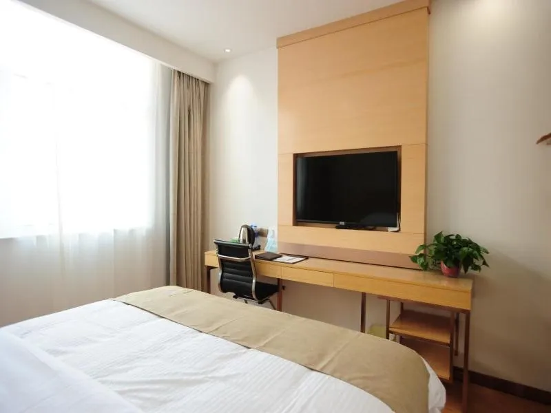 Bed in GreenTree Inn Baoding Qingyuan District Jianshe North Road Express Hotel