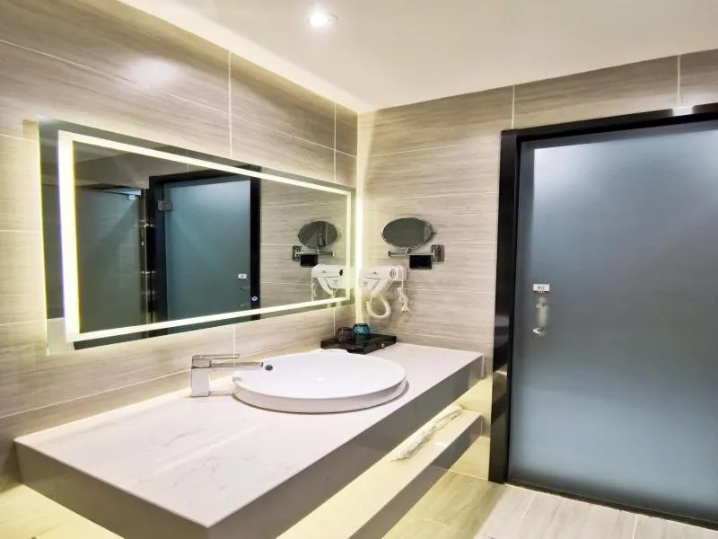 Gya Taizhou Jingjiang City South Century Plaza Hotel