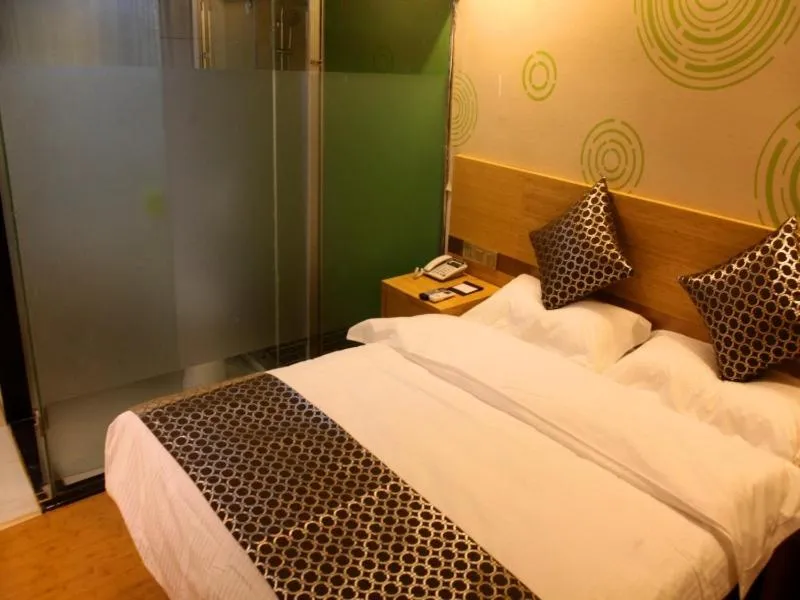 Bed in GreenTree Inn Nanjing Provincial People's Hospital Express Hotel
