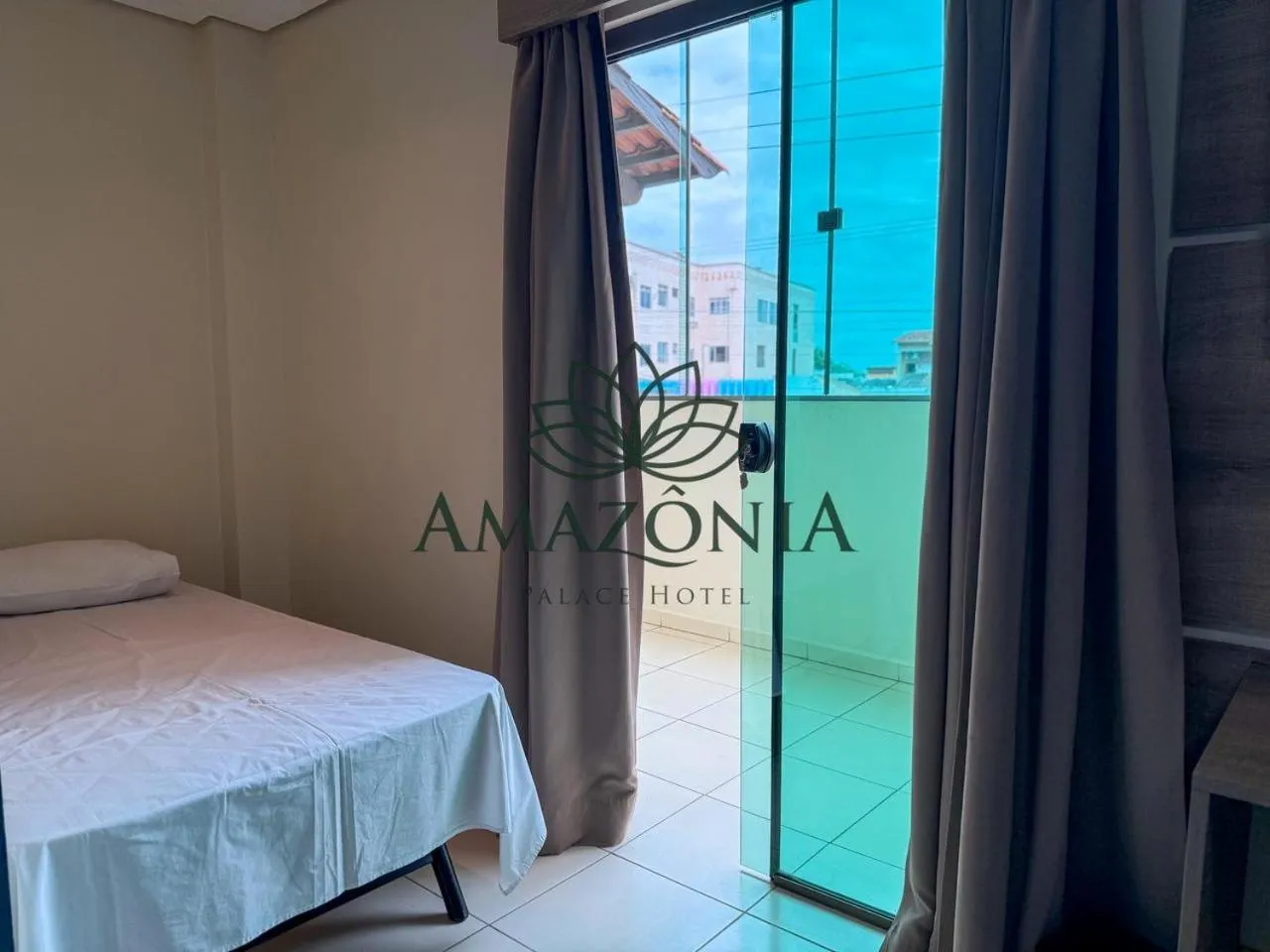 Balcony/Terrace, Bed in Amazônia Palace Hotel