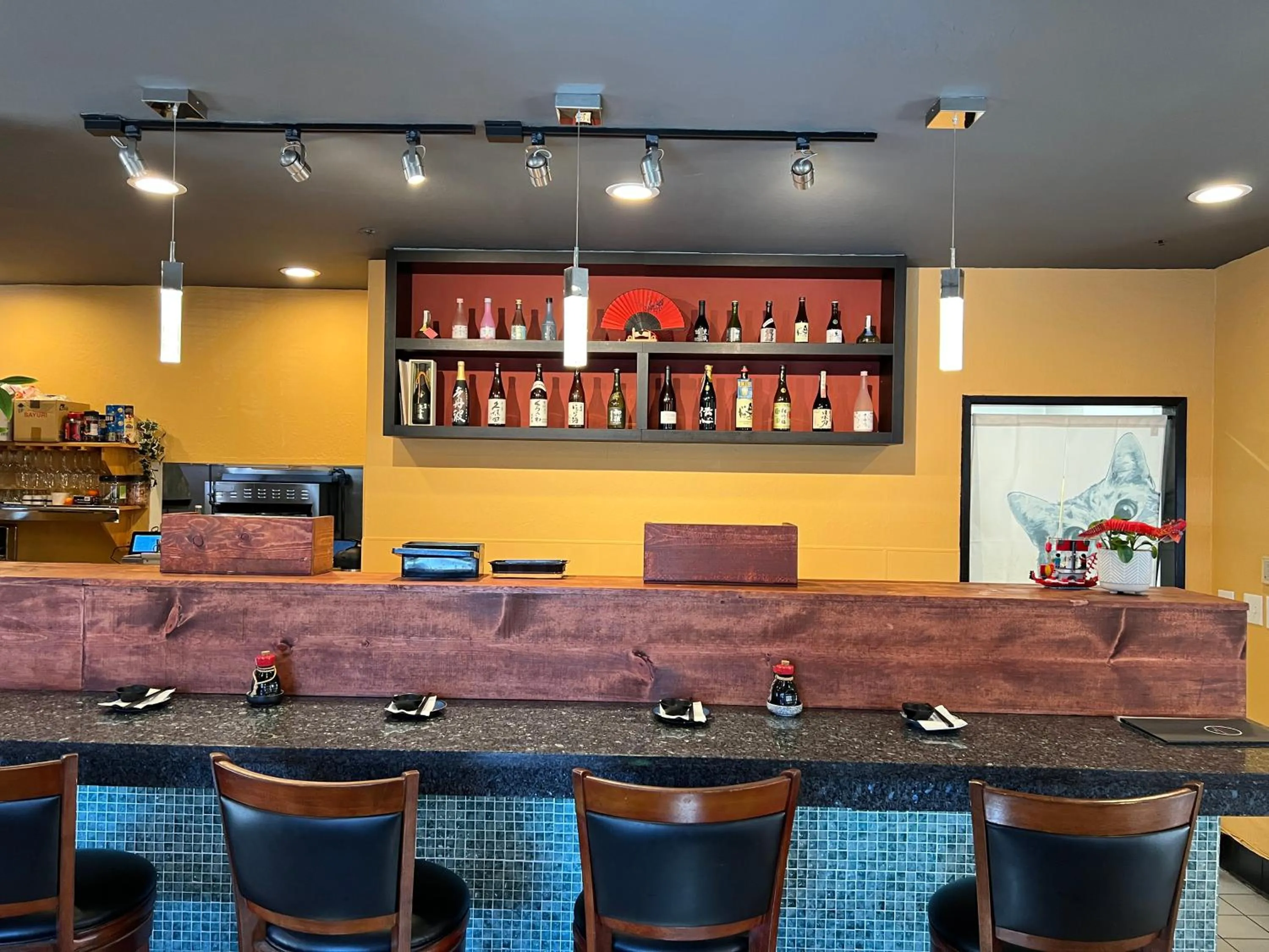 Restaurant/places to eat in La Quinta by Wyndham San Francisco Airport West Millbrae FREE AIRPORT SHUTTLE